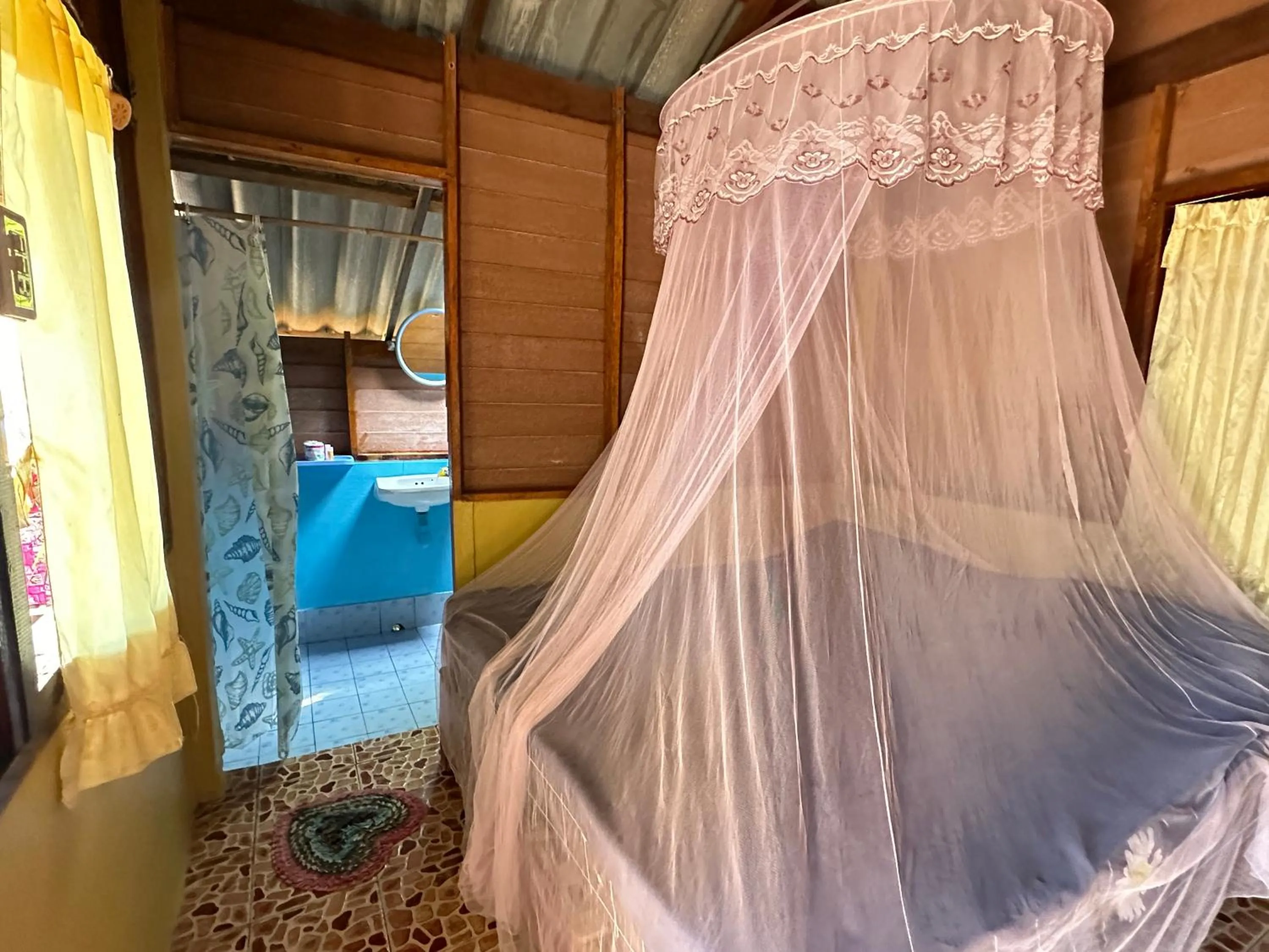 Bed in Mama's Bungalows Koh Chang Ranong