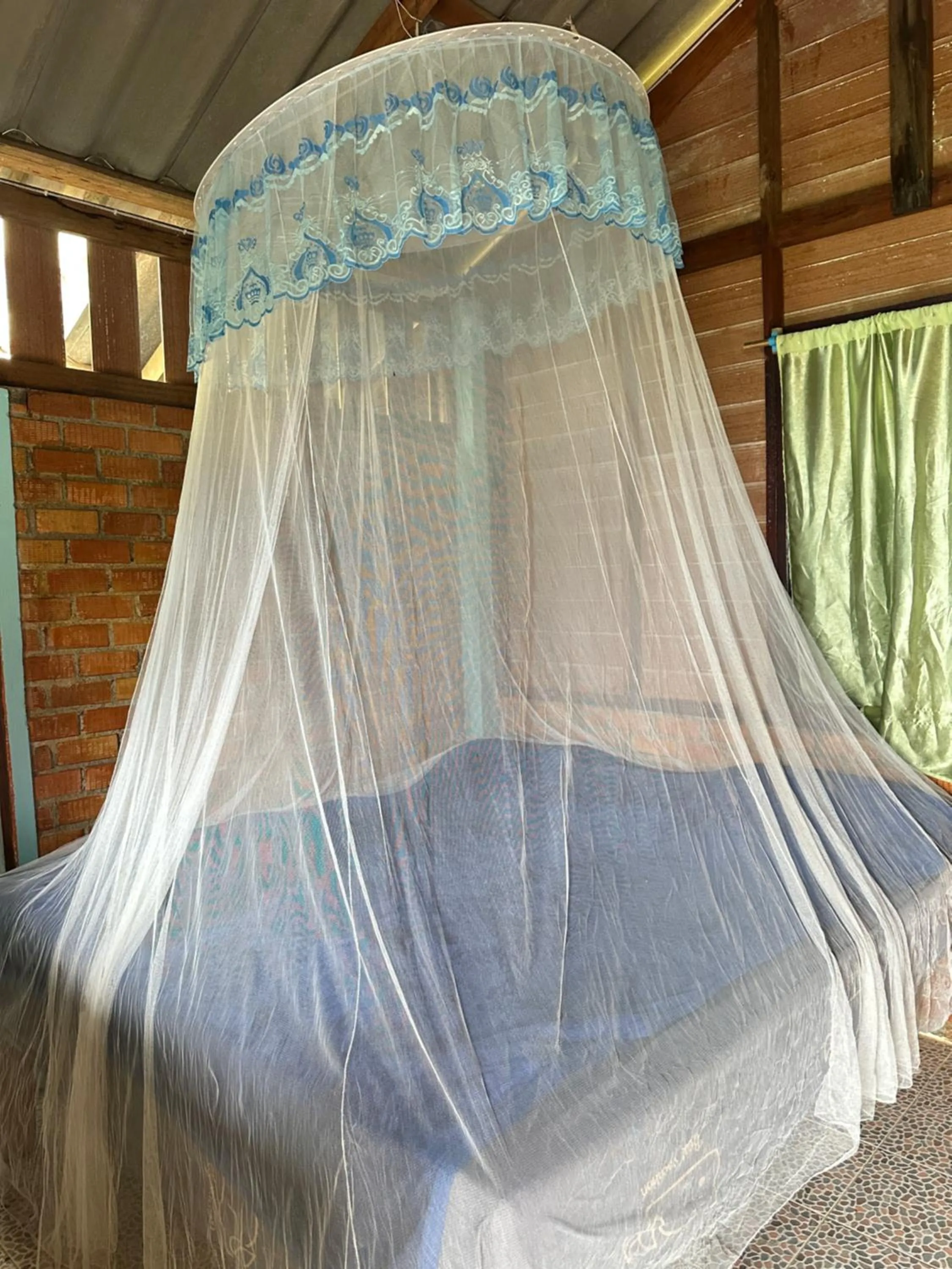Bed in Mama's Bungalows Koh Chang Ranong