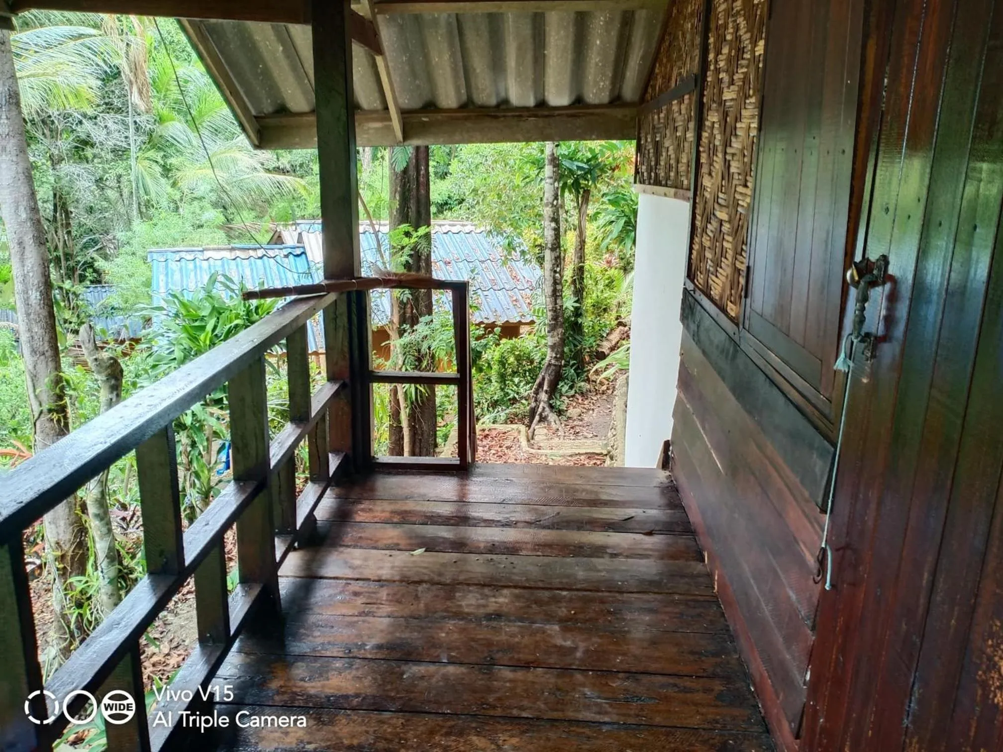 Deluxe Double Room with Balcony in Mama's Bungalows Koh Chang Ranong