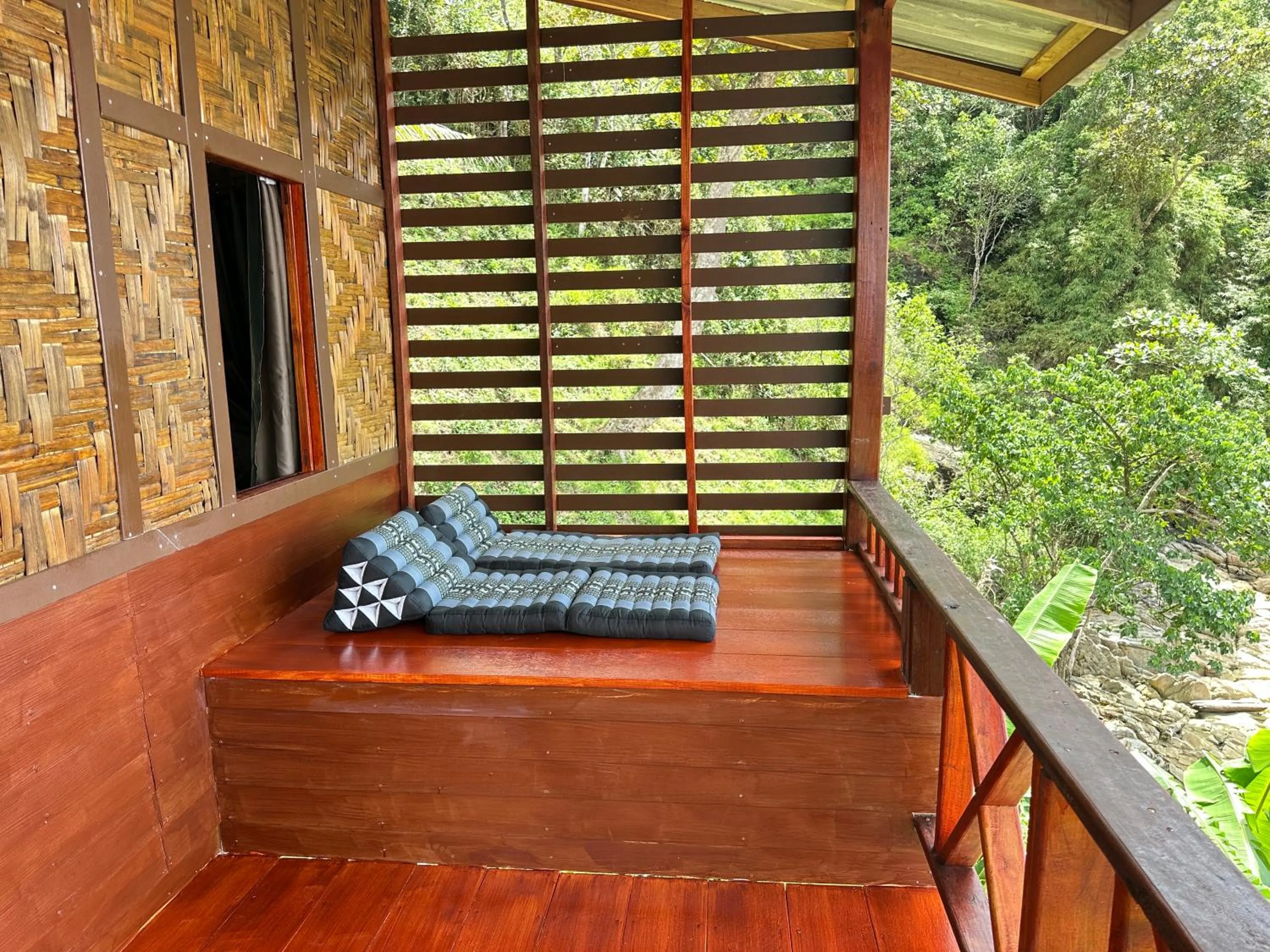 Mama's Bungalows Koh Chang Ranong