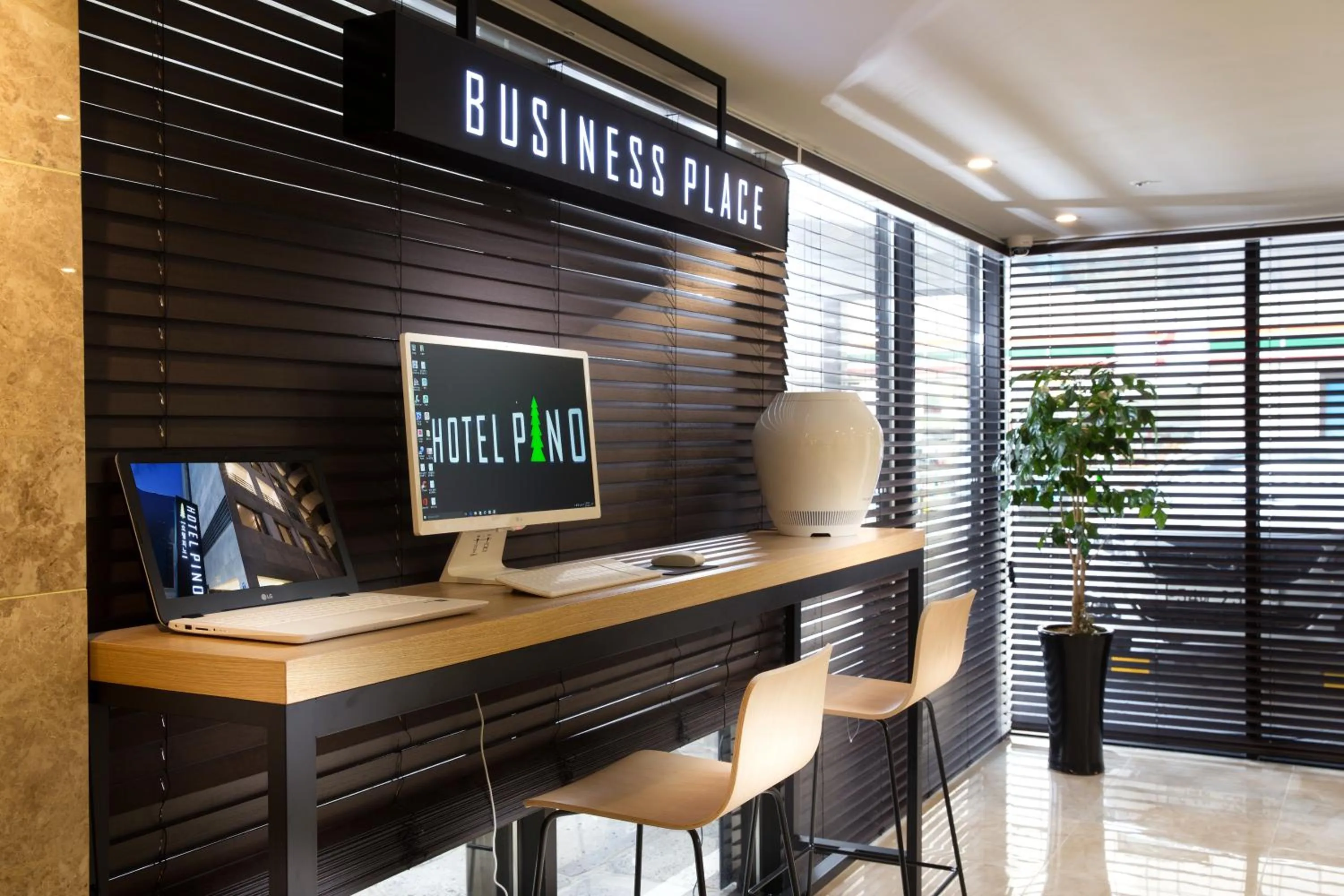 Business facilities in Pino Hotel