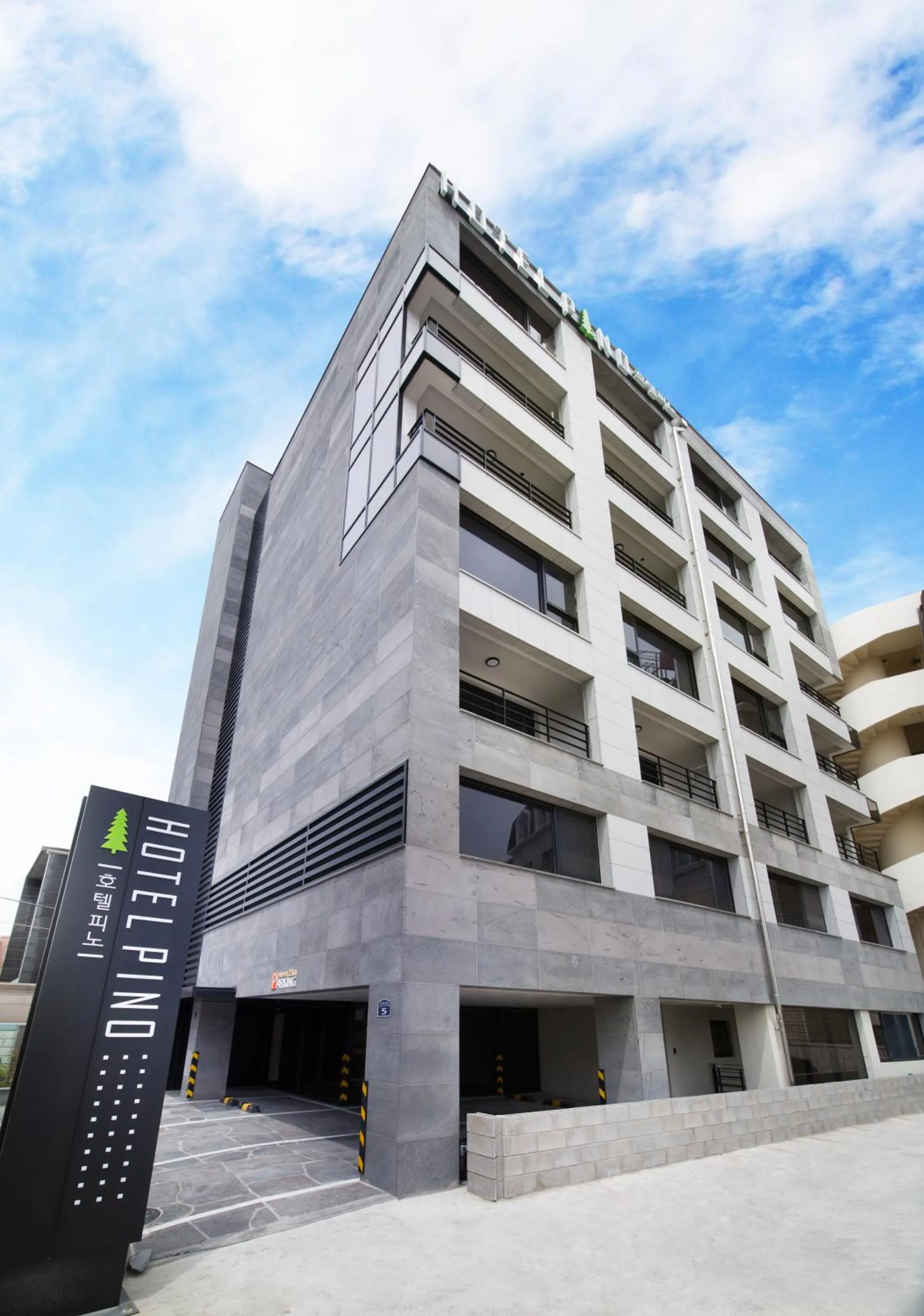 Property building in Pino Hotel