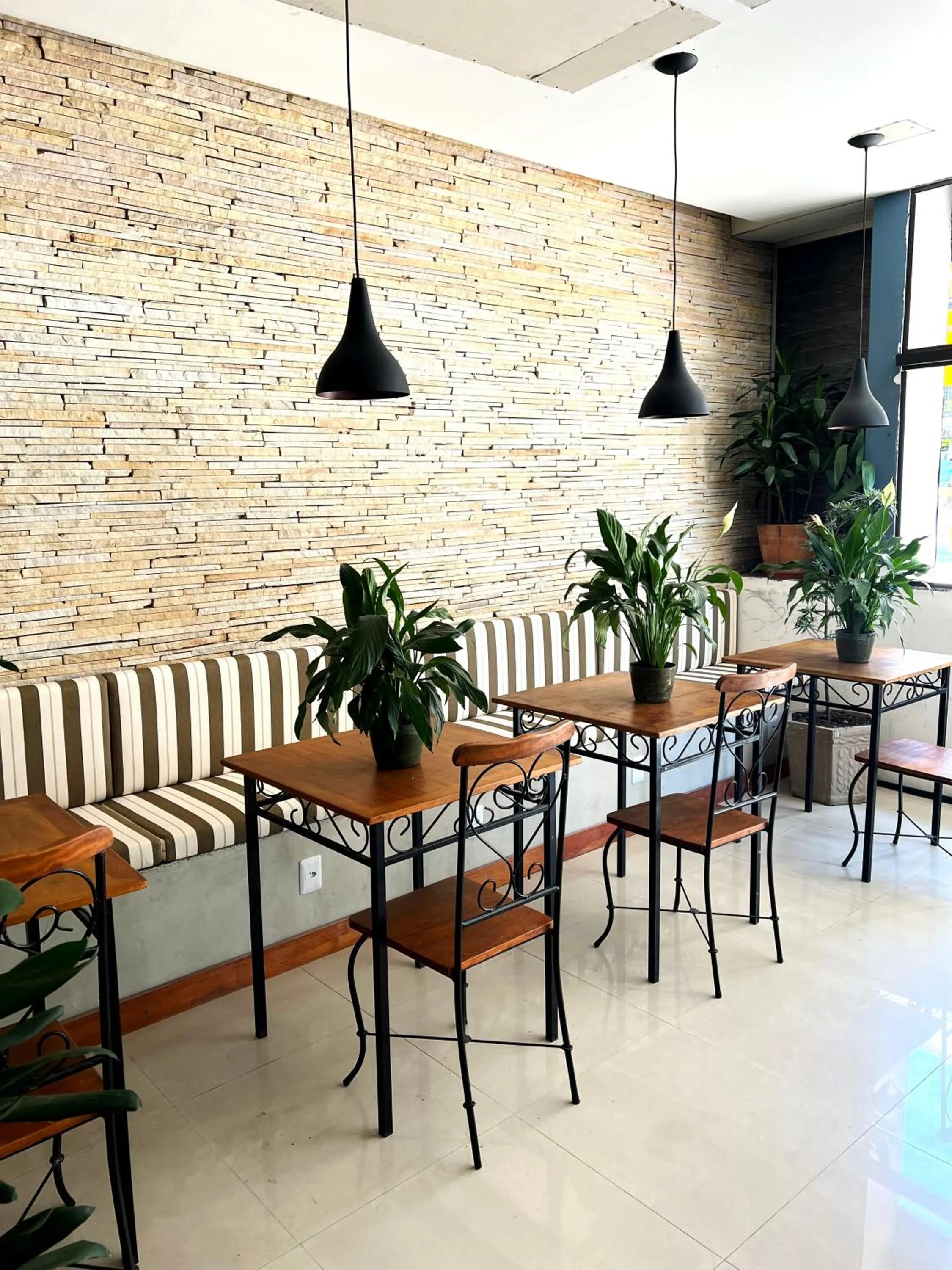 Restaurant/places to eat in HMG Rio Suítes