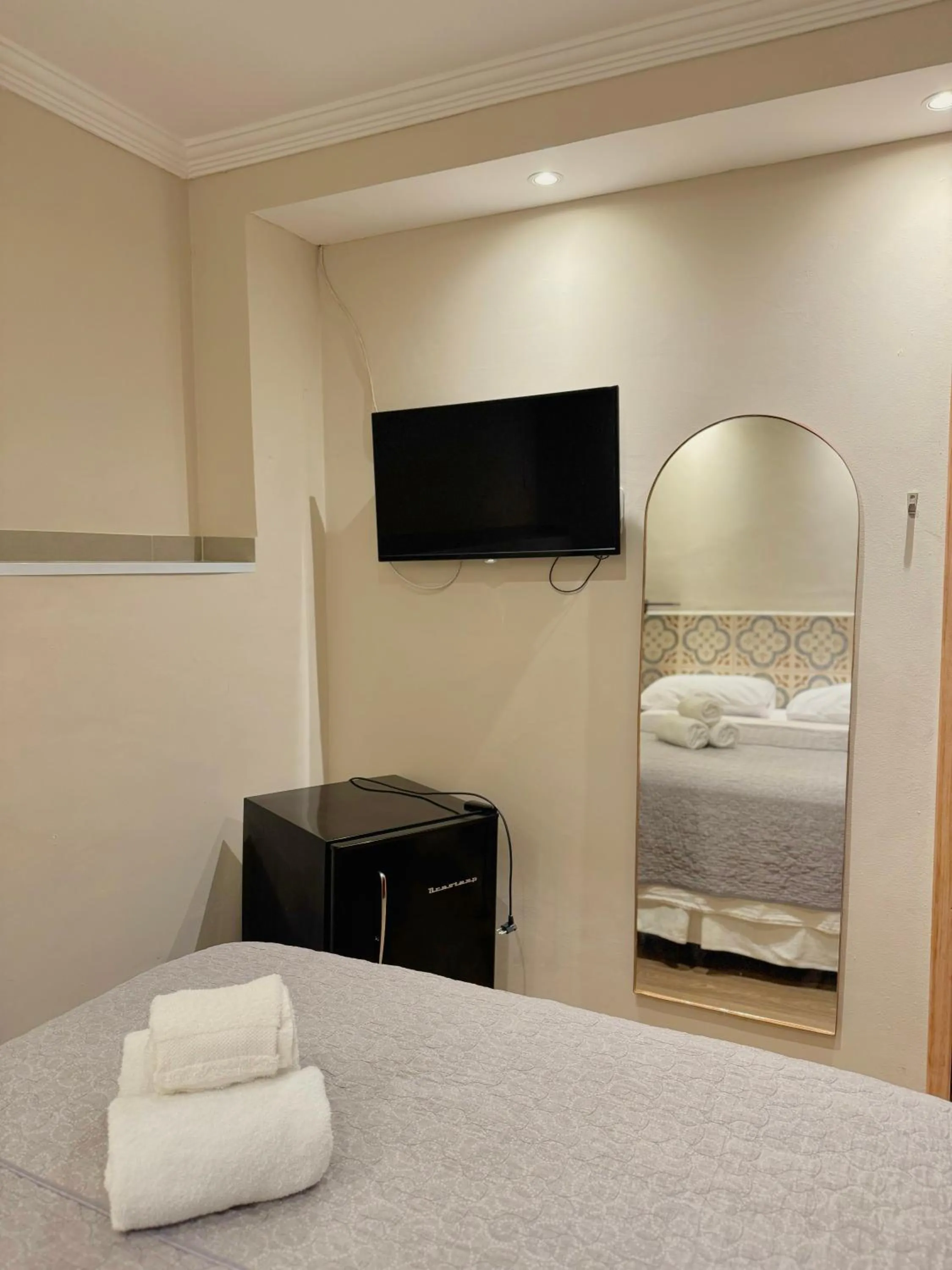 Bedroom, Bed in HMG Rio Suítes