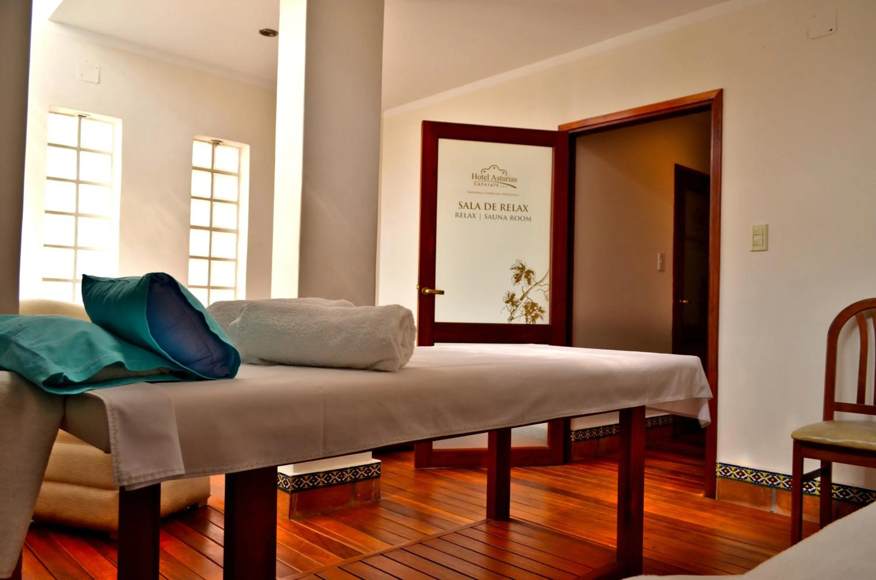 Spa and wellness centre/facilities, Bed in Hotel Asturias