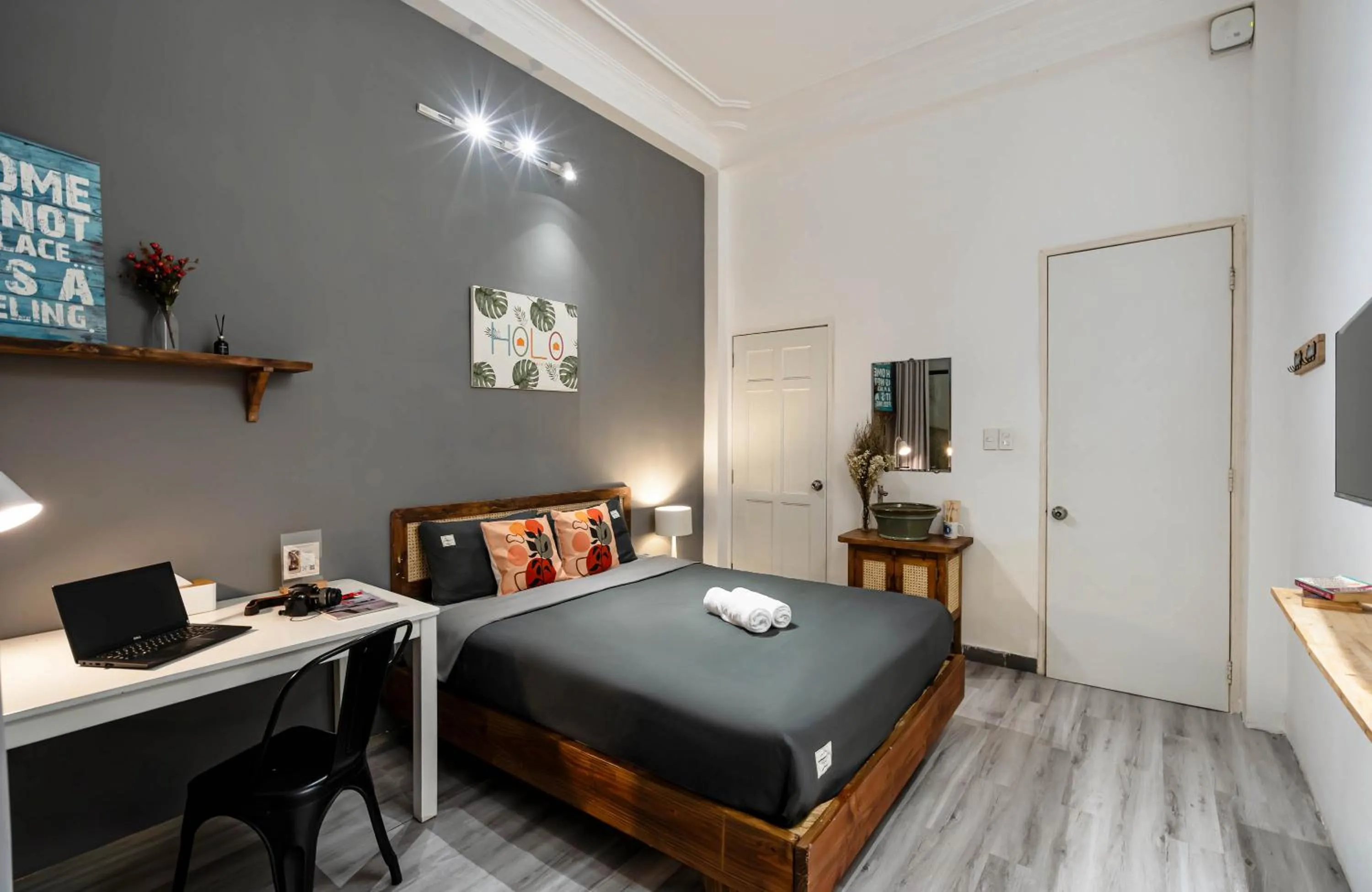 Bed in HoLo Fairy House Saigon - Serviced Homestay