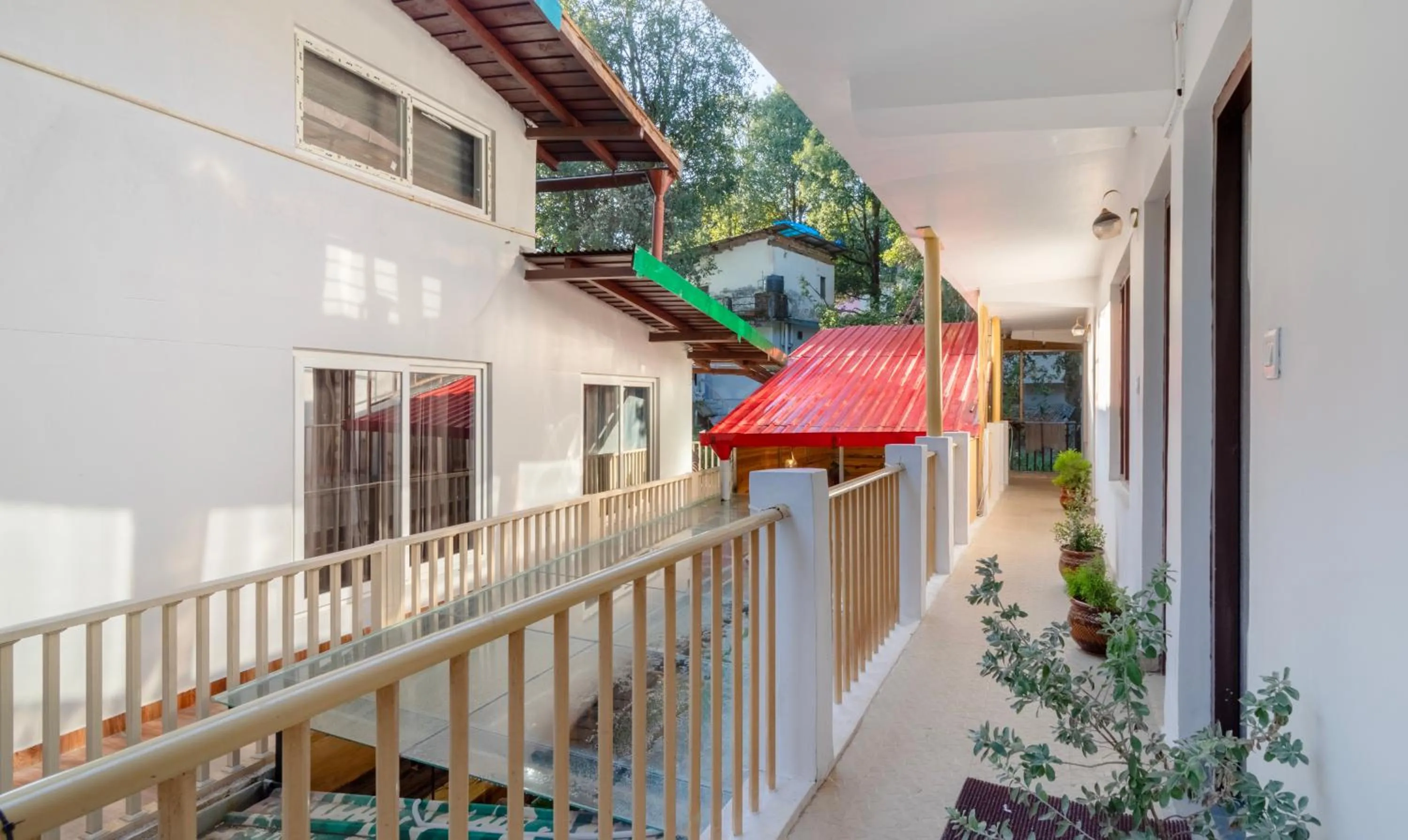 Lobby or reception in Itsy Hotels Shri Gv Inn, 600 Mtrs From Tiffin Top