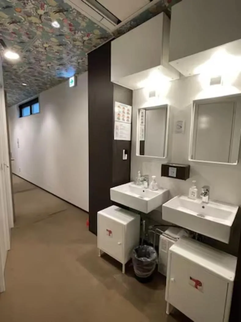 Bathroom in Dot Hotel Hangout