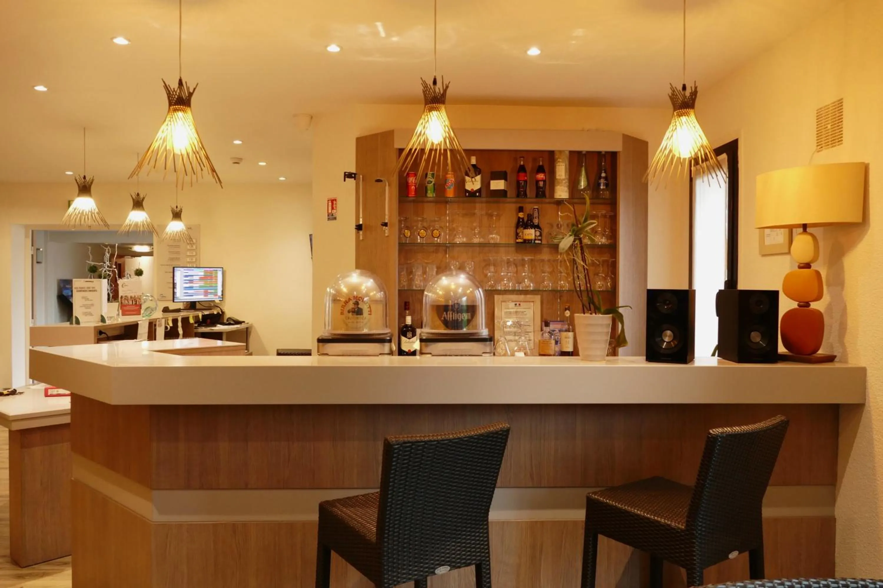 Lounge or bar in The Originals City, Hôtel Le Gayant, Douai