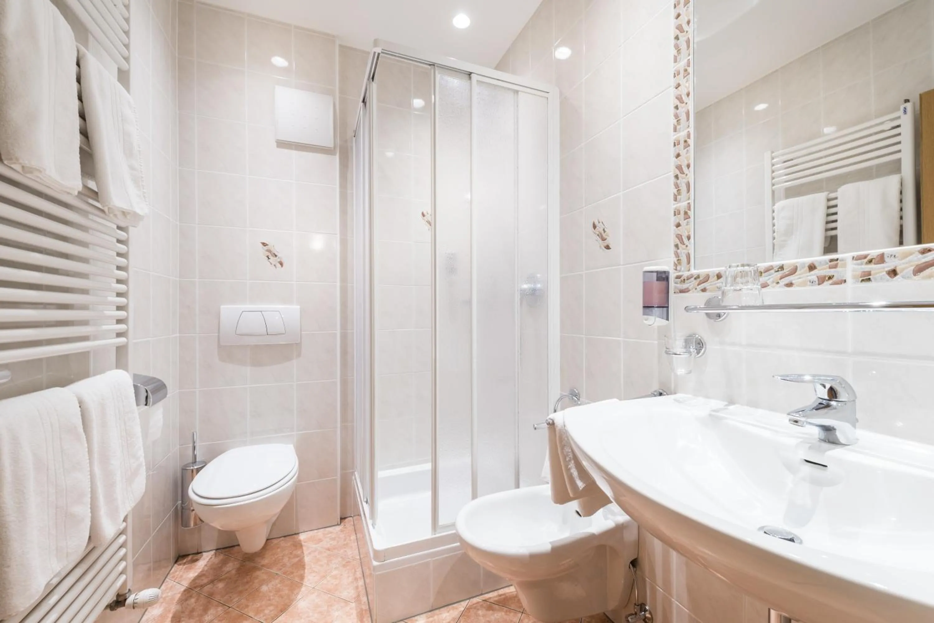 Bathroom in Hotel Lener