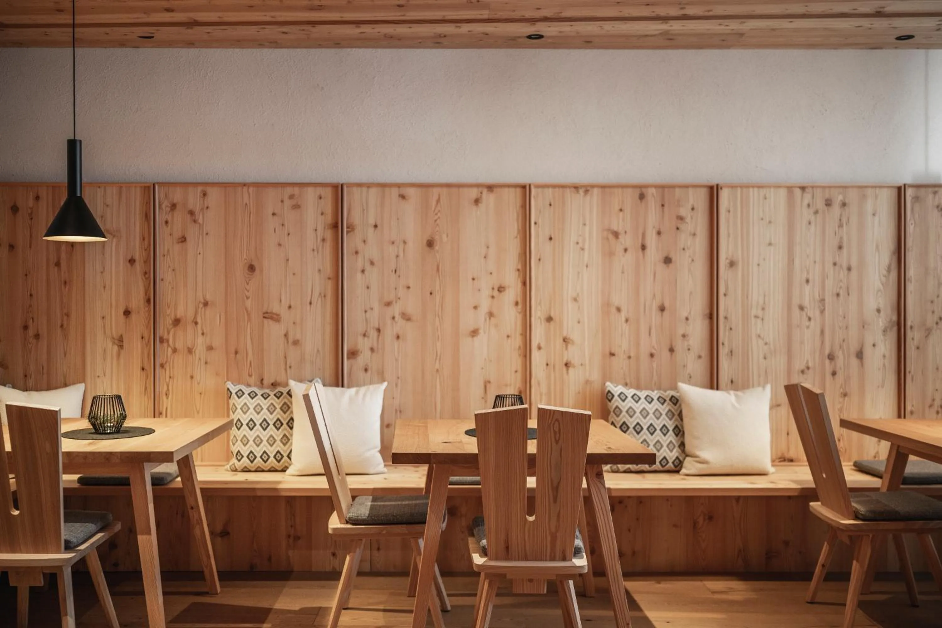 Restaurant/places to eat in Hotel Lener