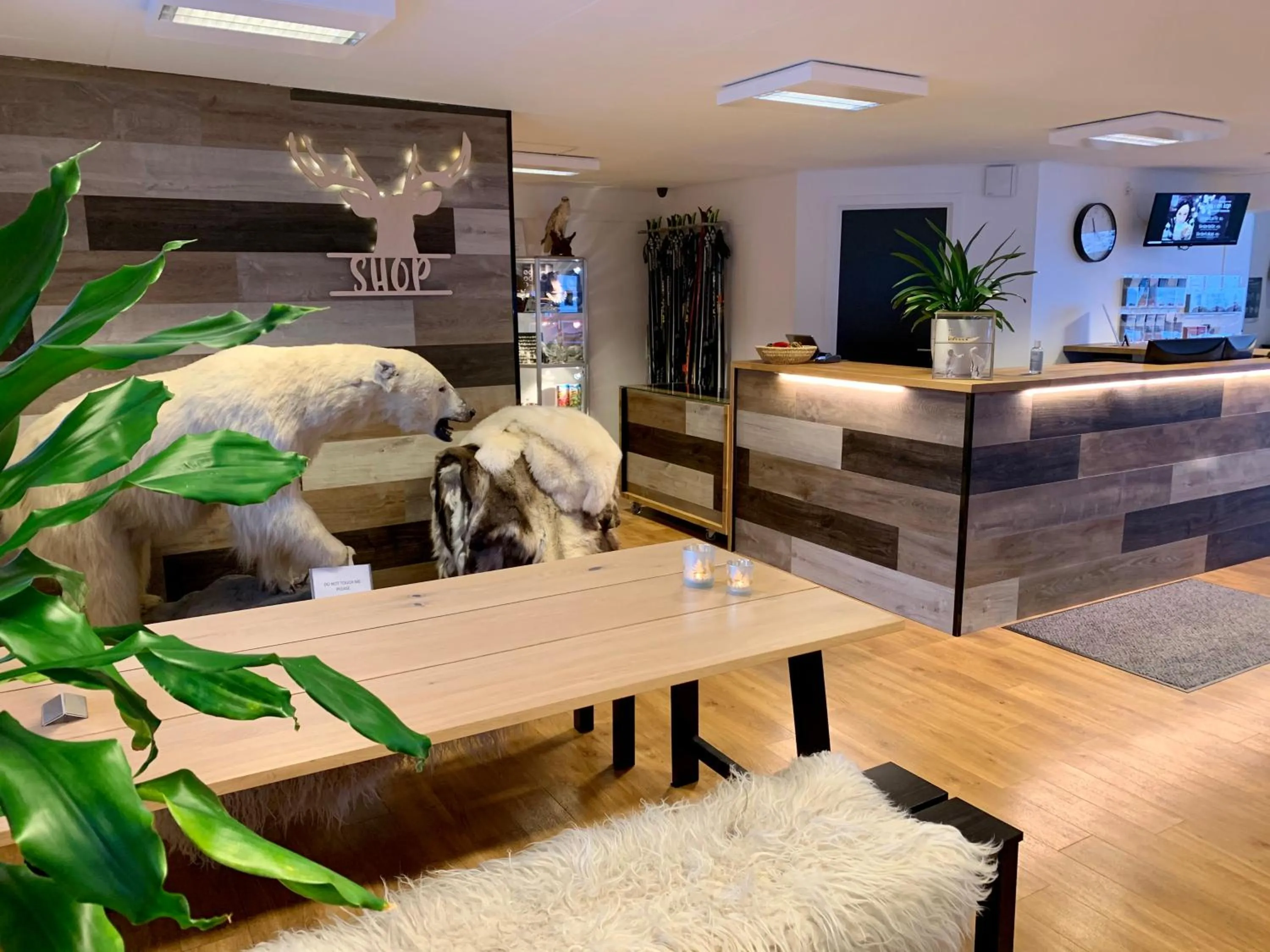 Lobby or reception in Hotel Sisimiut & Tours