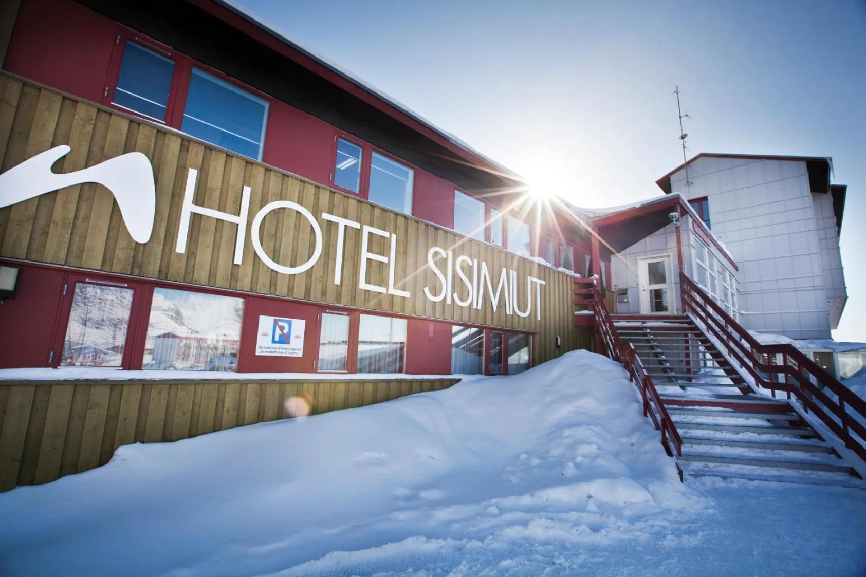Facade/entrance in Hotel Sisimiut & Tours