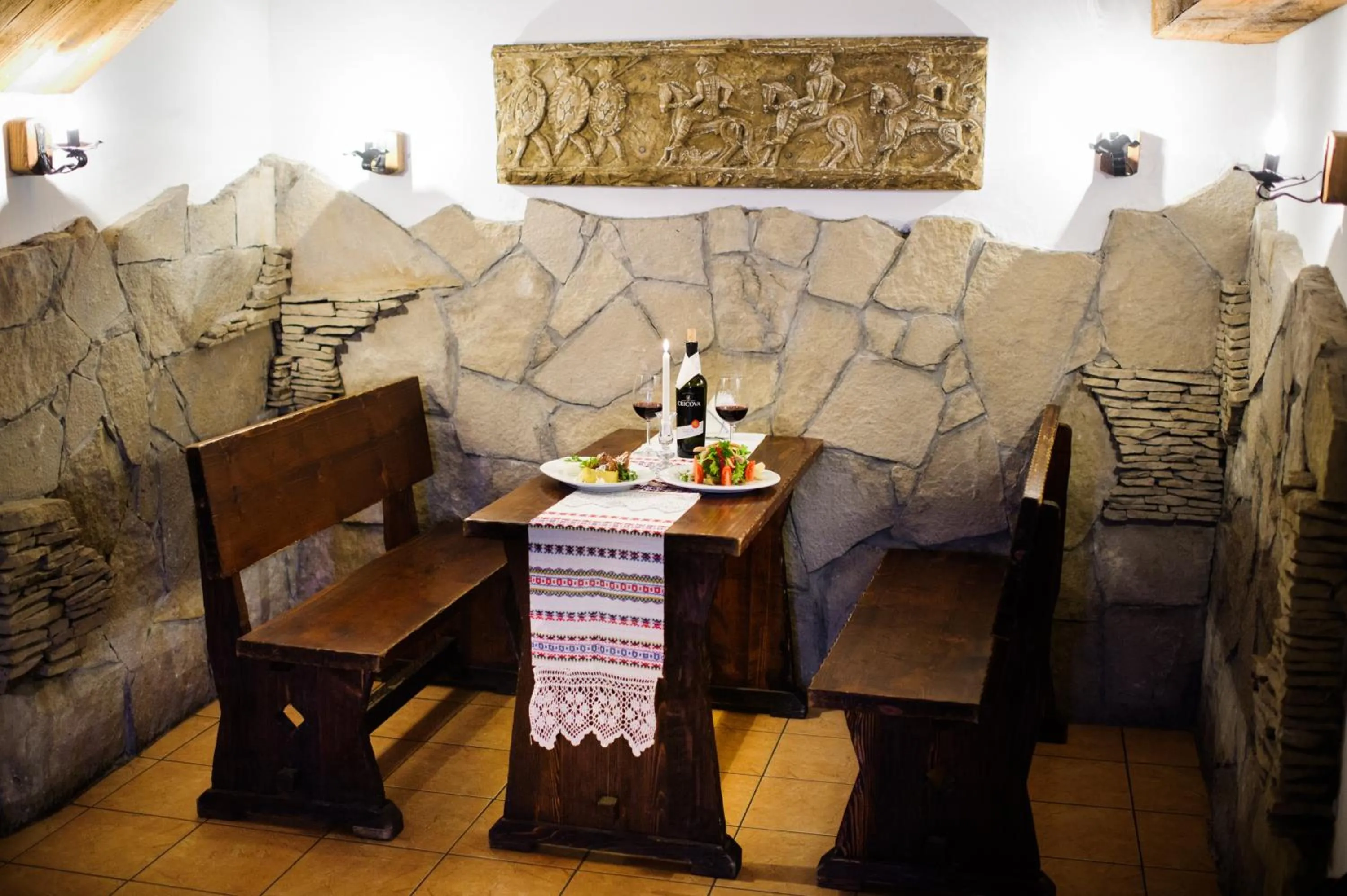 Restaurant/places to eat in Dacia Hotel