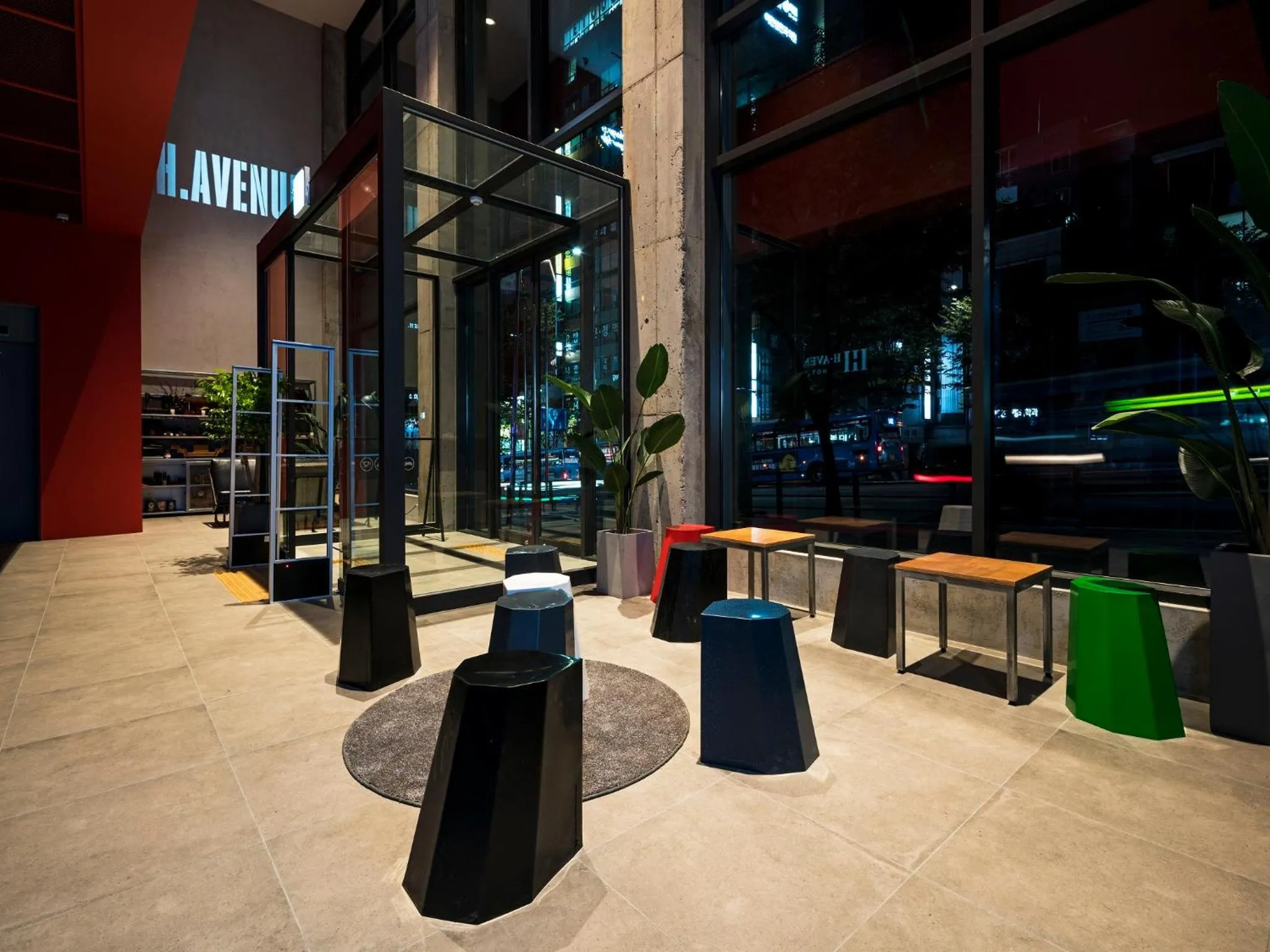 Property building in H Avenue Hotel Dongdaemun Sungshin