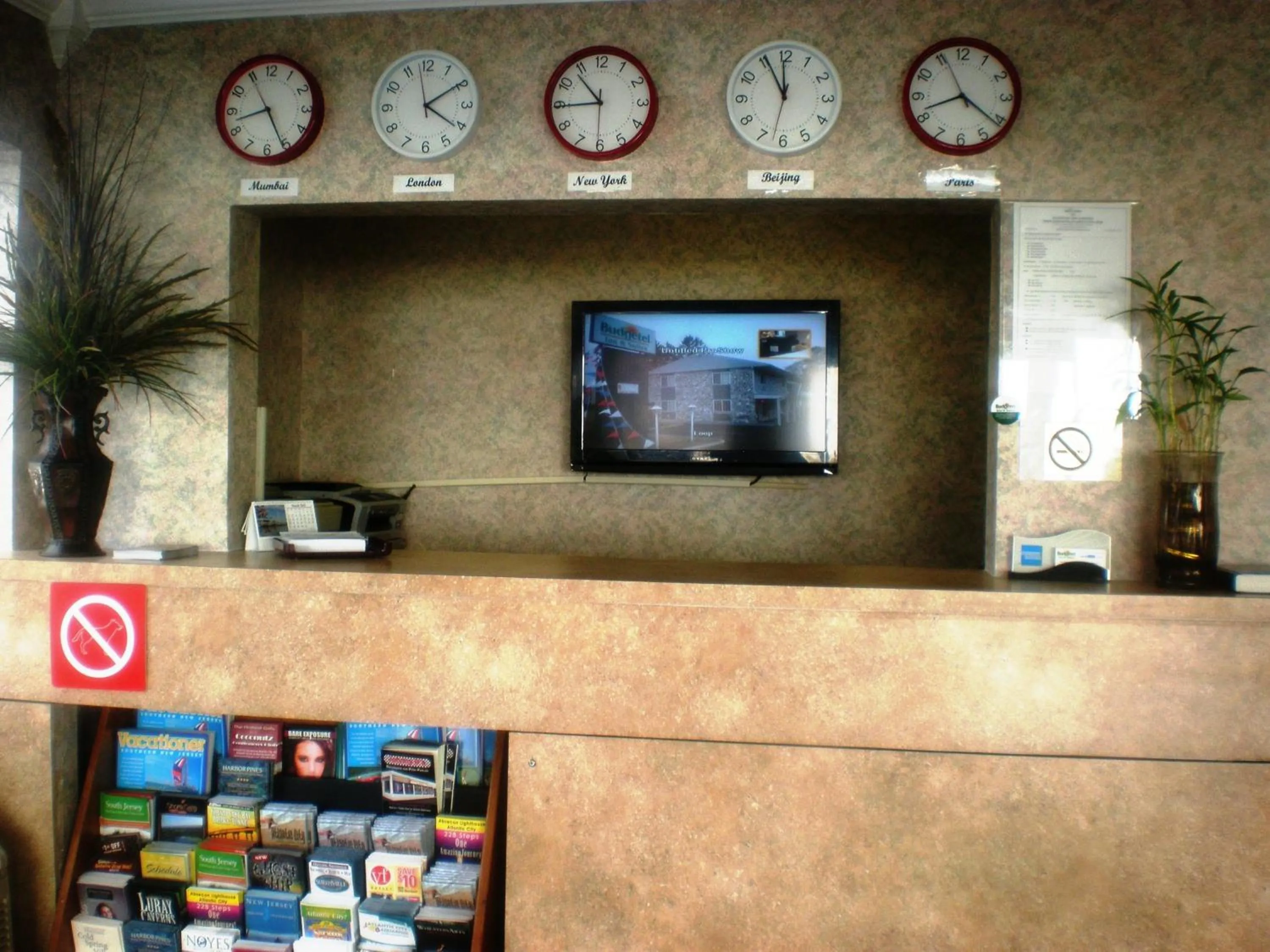 Lobby or reception in Budgetel Inn & Suites Atlantic City