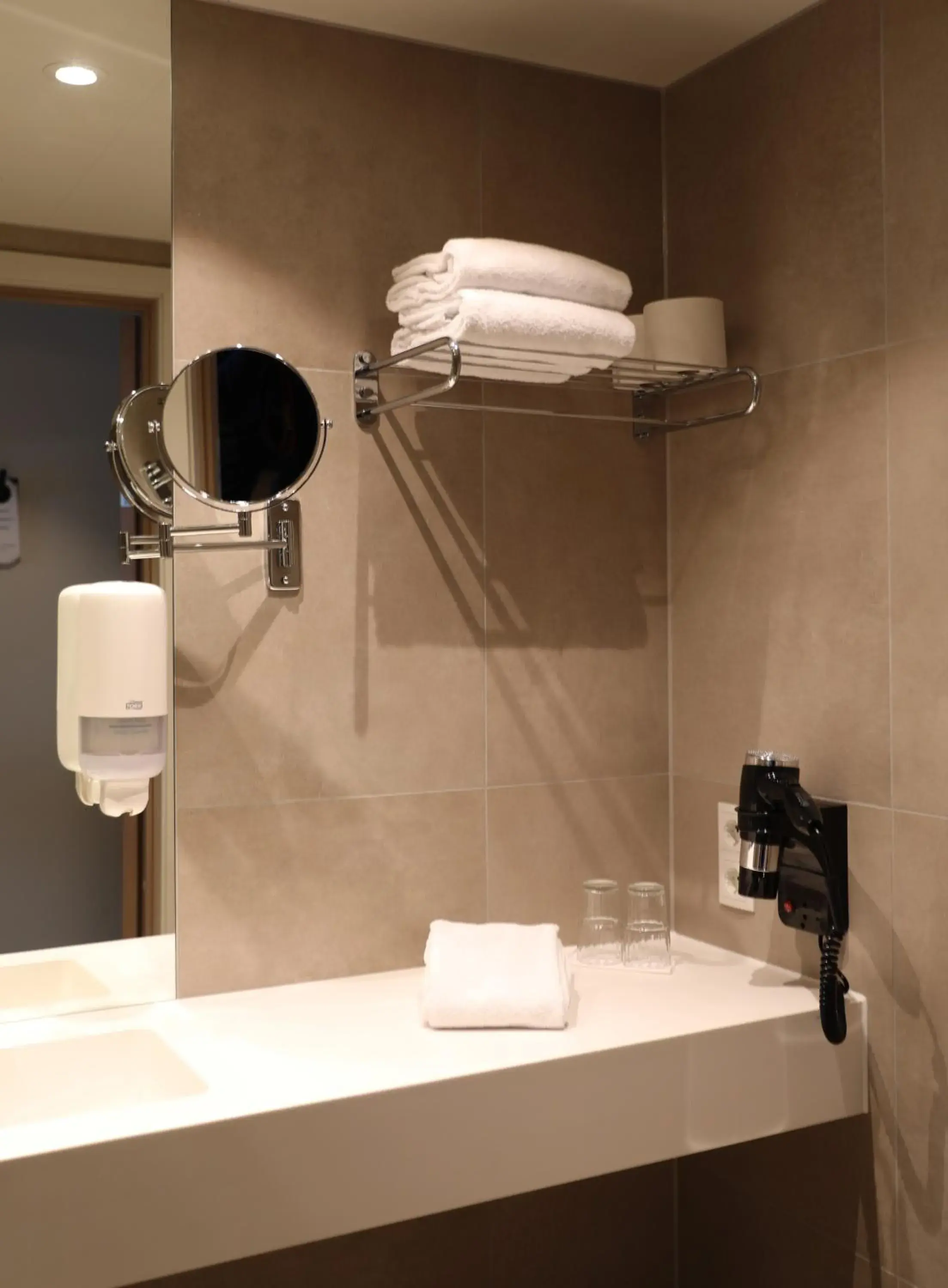 Twin Room - single occupancy in Ørland Kysthotell Twin Room - single occupancy in Ørland Kysthotell