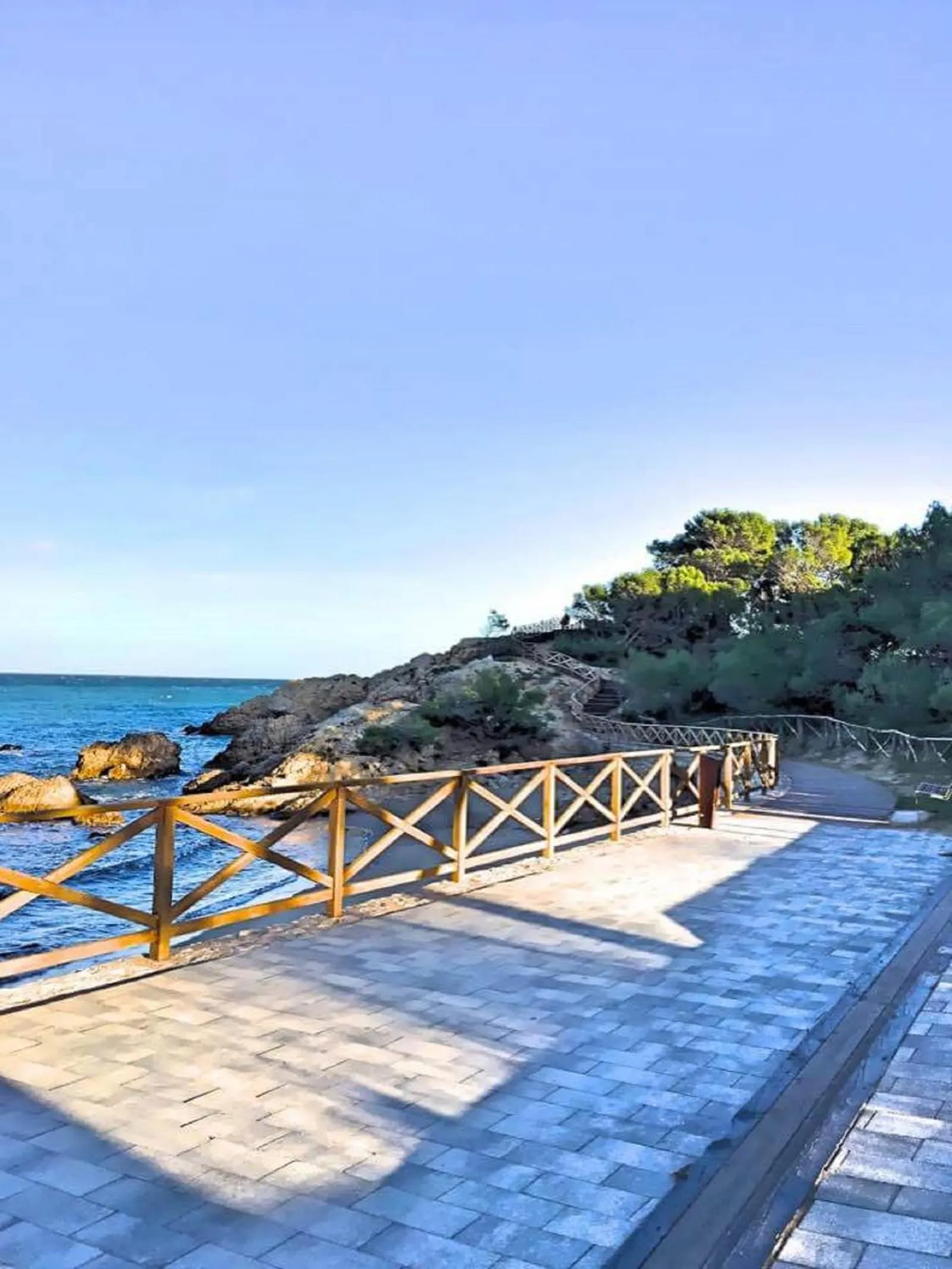 Landmark view in Front Mar 406