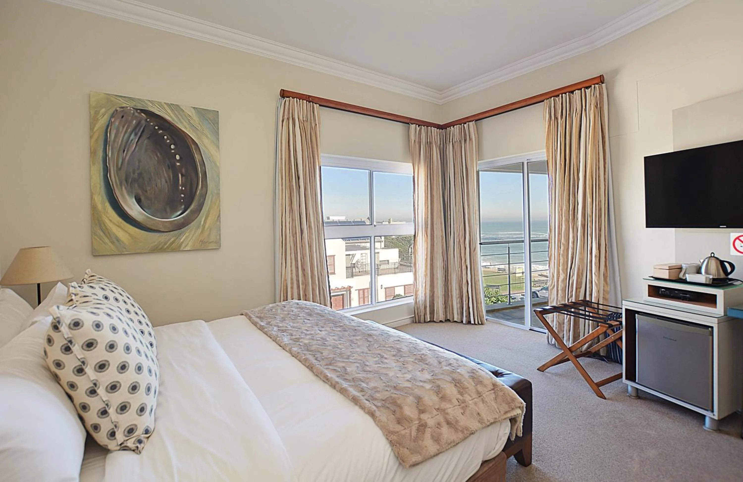 Bedroom, Bed in The Sir David Boutique Guest House