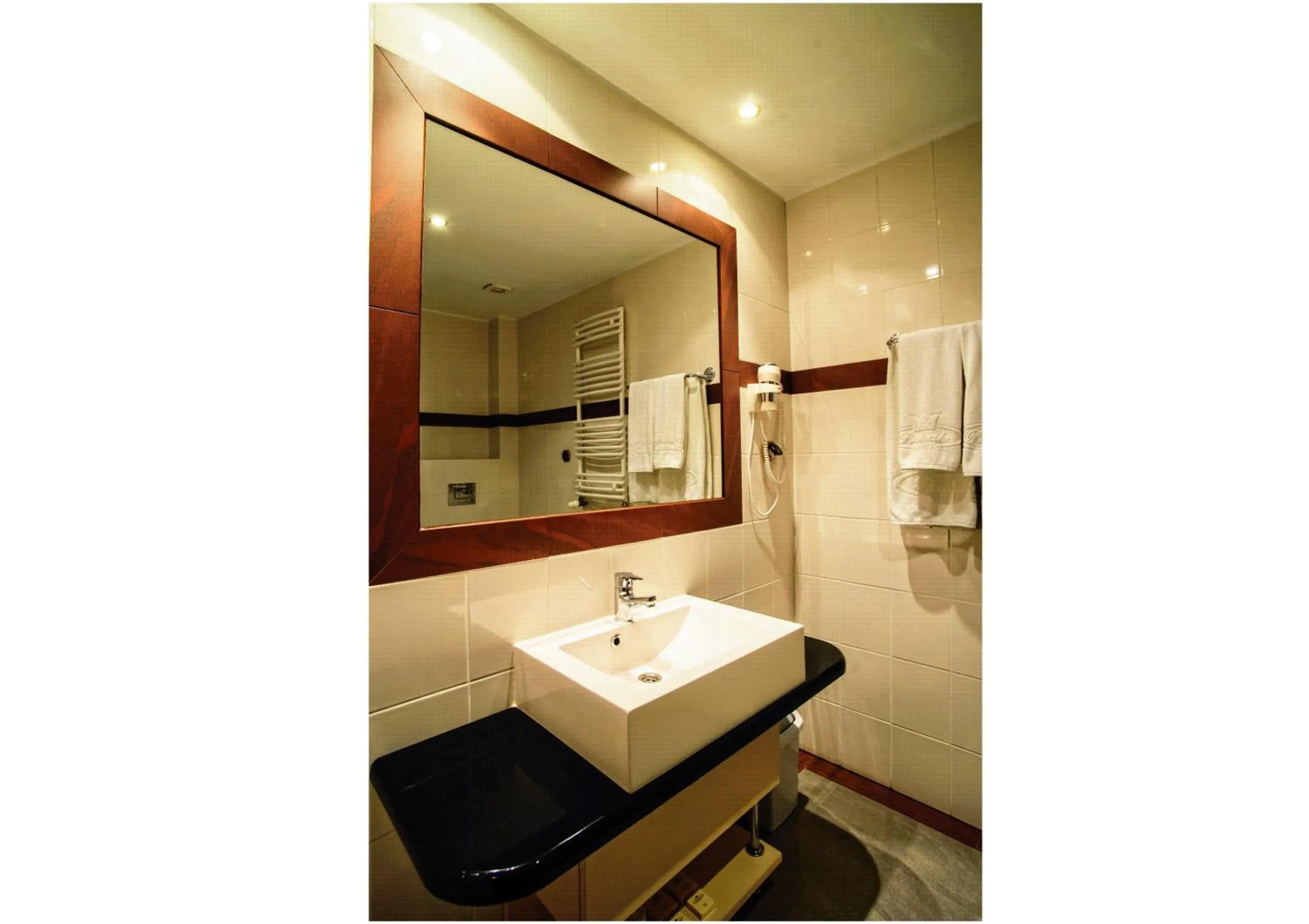 Bathroom in Hotel Pietrak