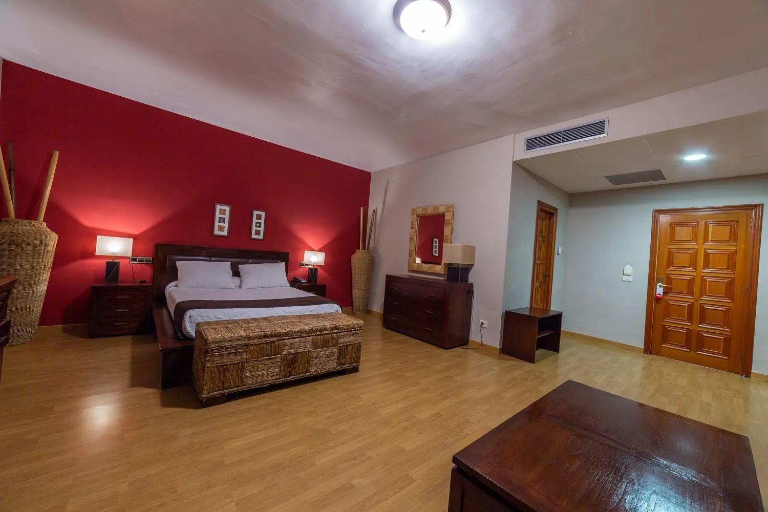 Photo of the whole room, Bed in Hotel de Montaña Rubielos
