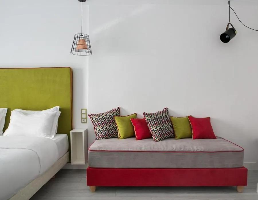 Living room, Bed in White Bottle Superior Apartments