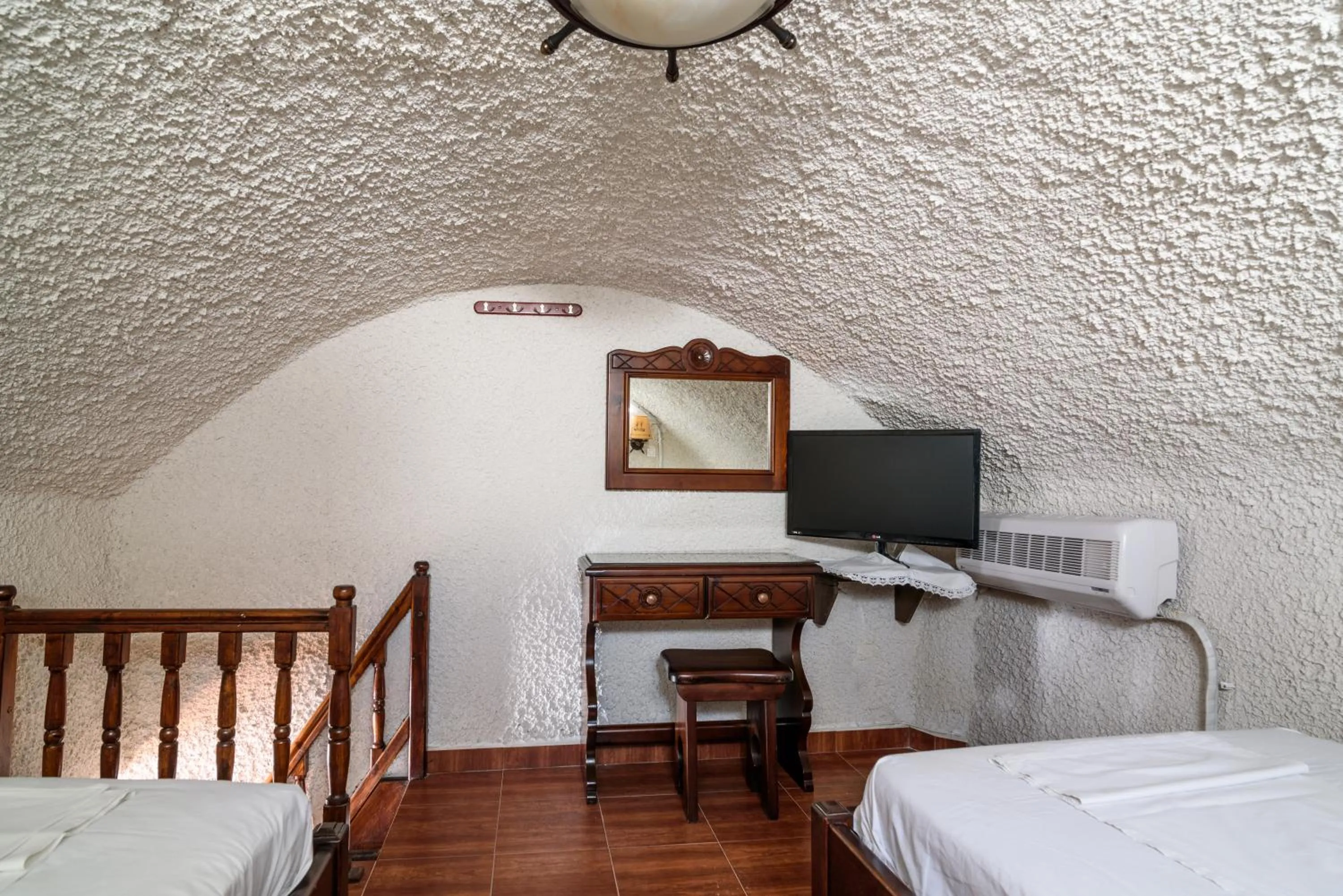 TV and multimedia, Bed in Hotel Porto Perissa