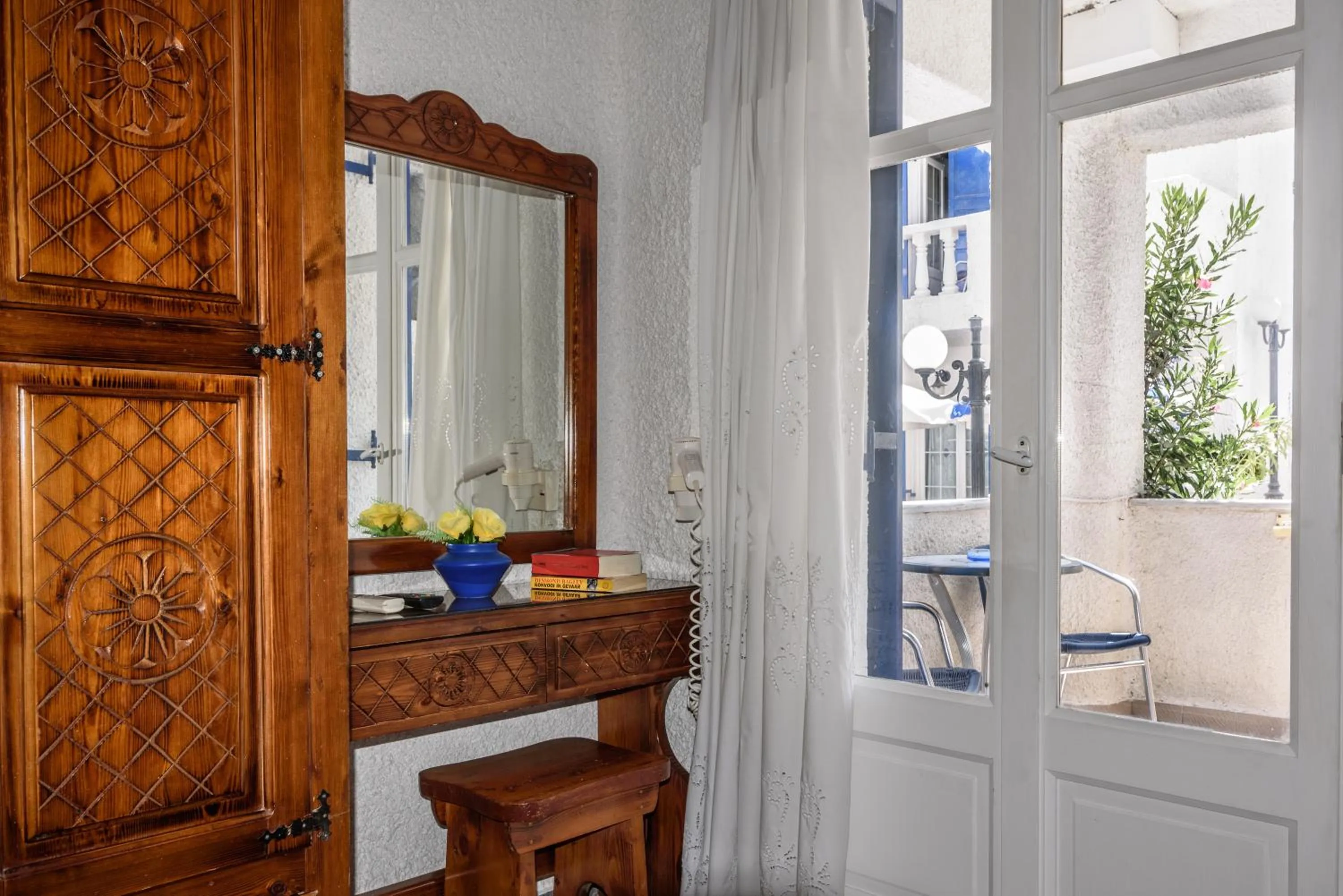 Seating area in Hotel Porto Perissa