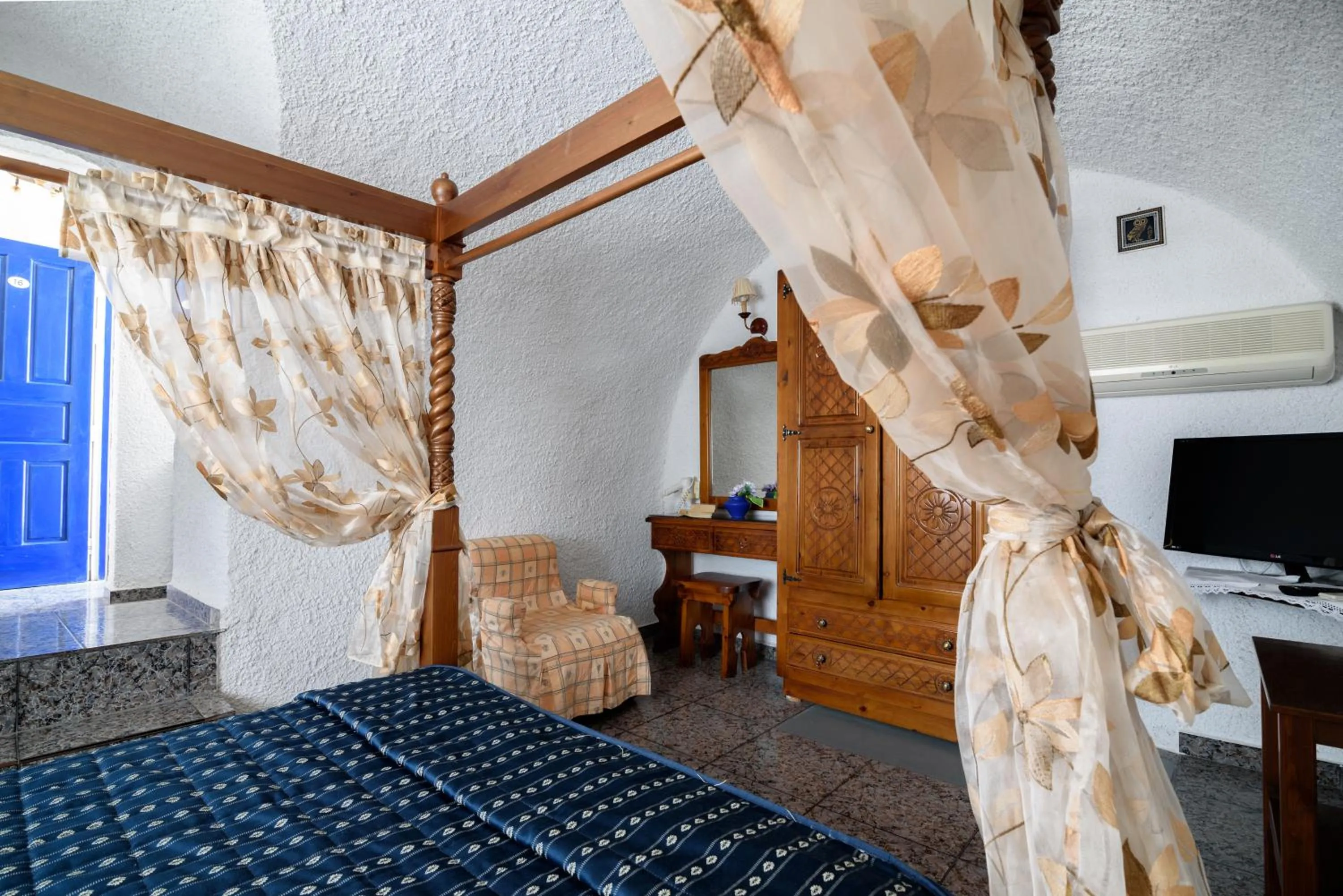 Bed in Hotel Porto Perissa