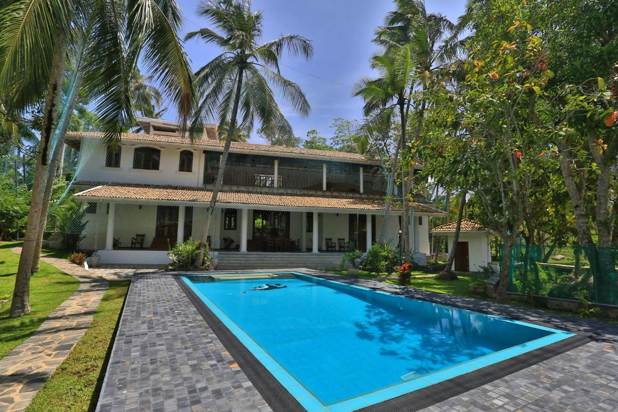 Swimming pool in Amara Villa
