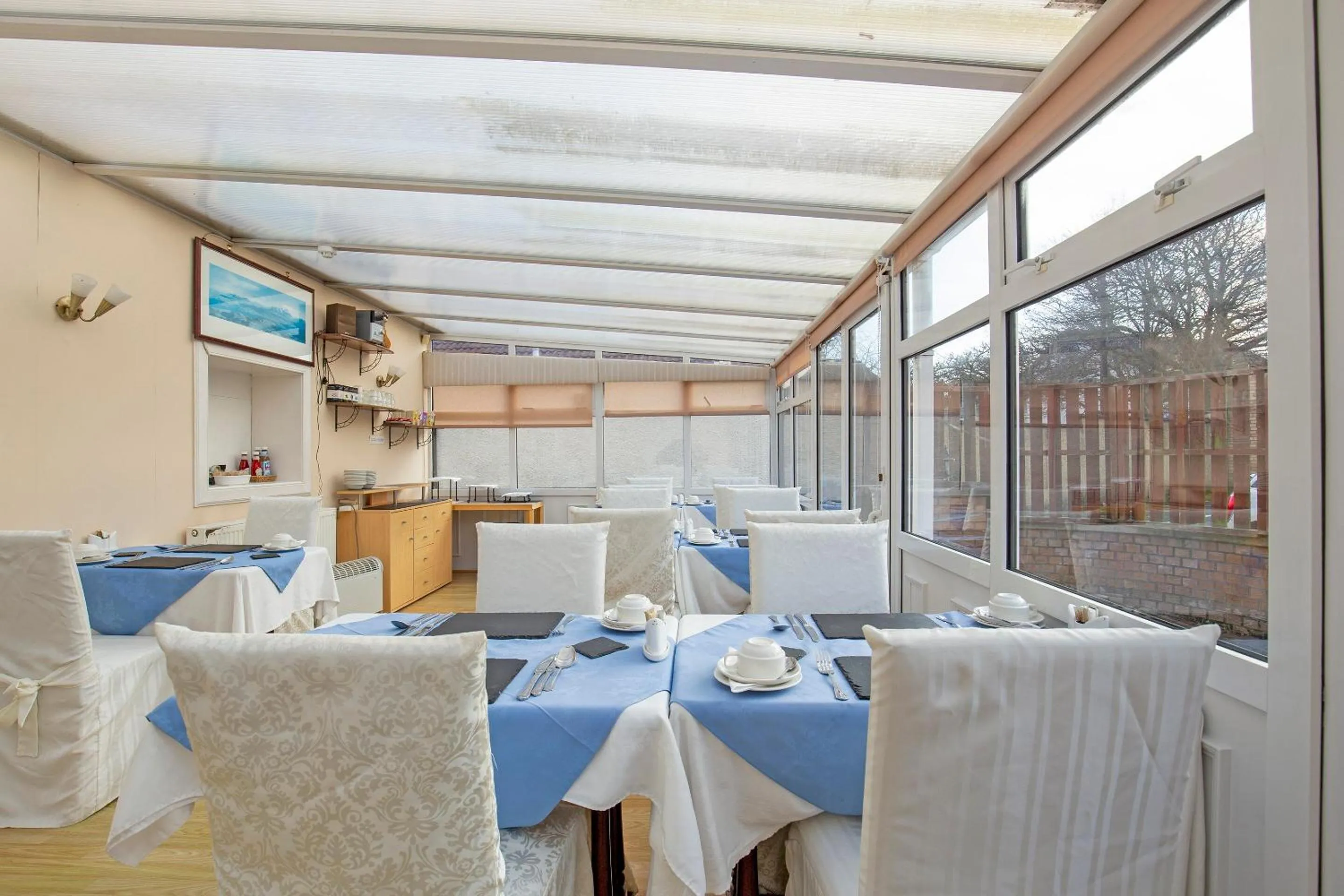 Restaurant/places to eat in Arden Guest House, Craigmillar Castle Edinburgh