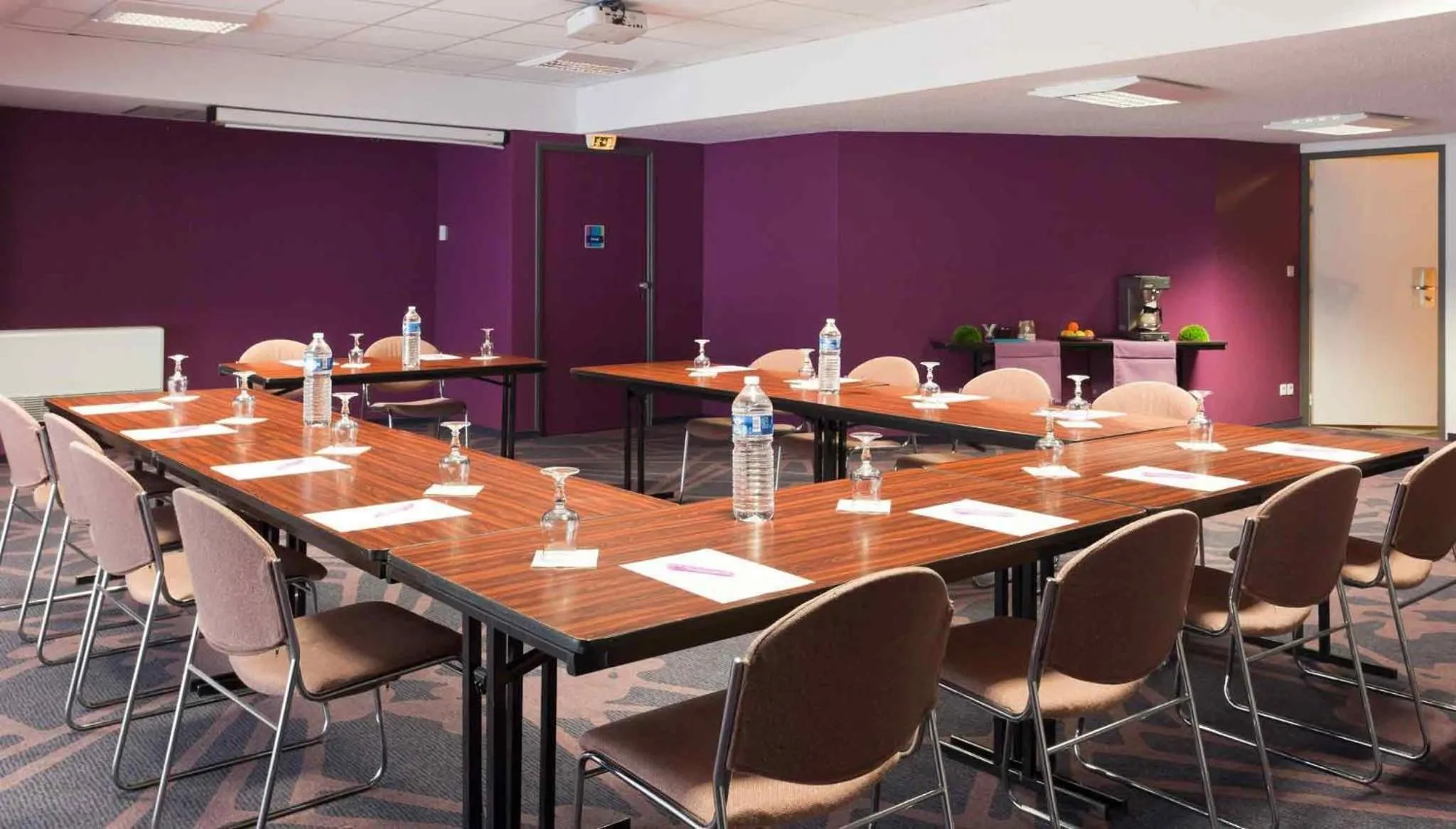 Meeting/conference room in ibis Styles Brive Ouest