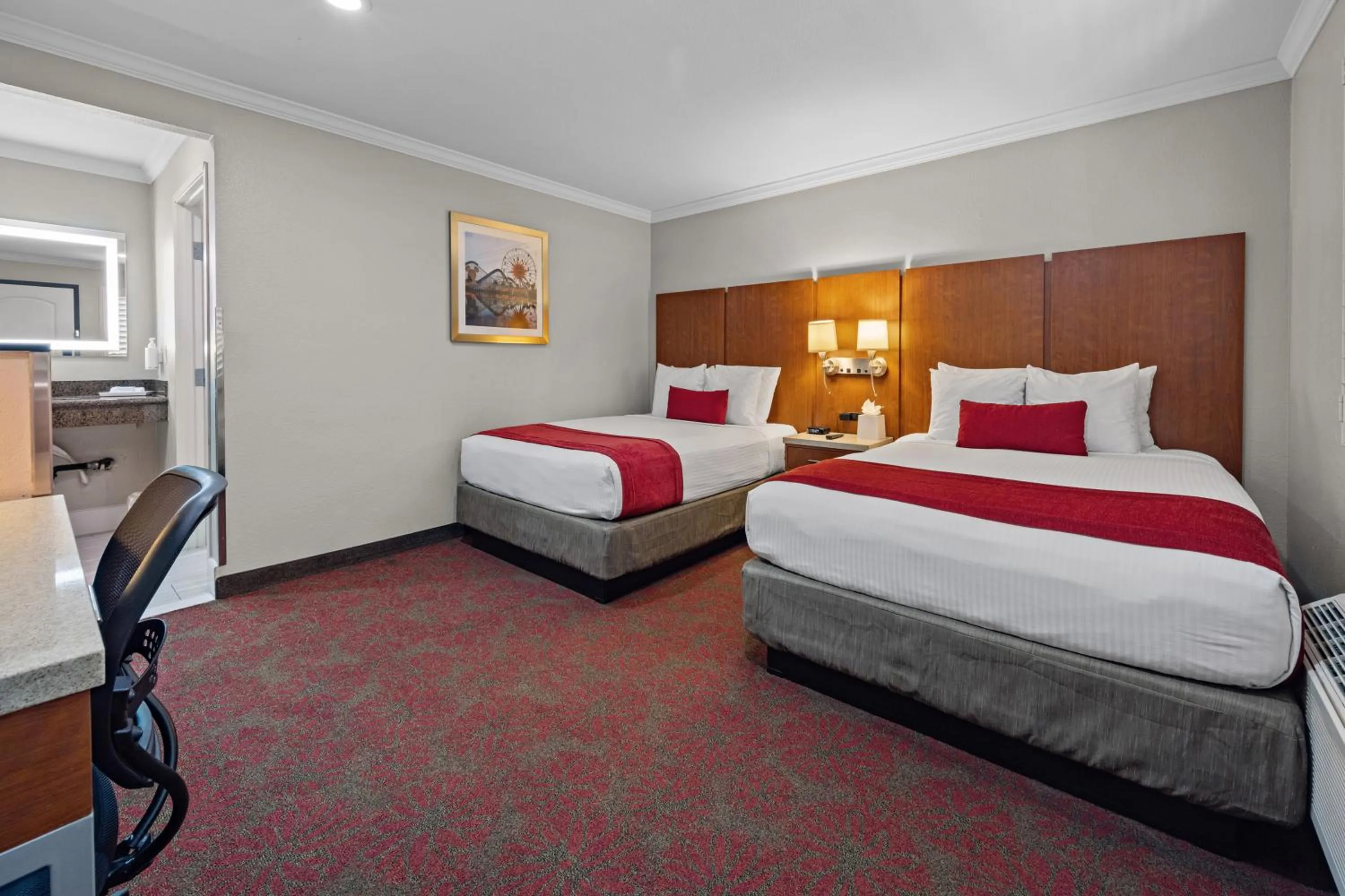 Bedroom, Bed in Del Sol Inn Anaheim