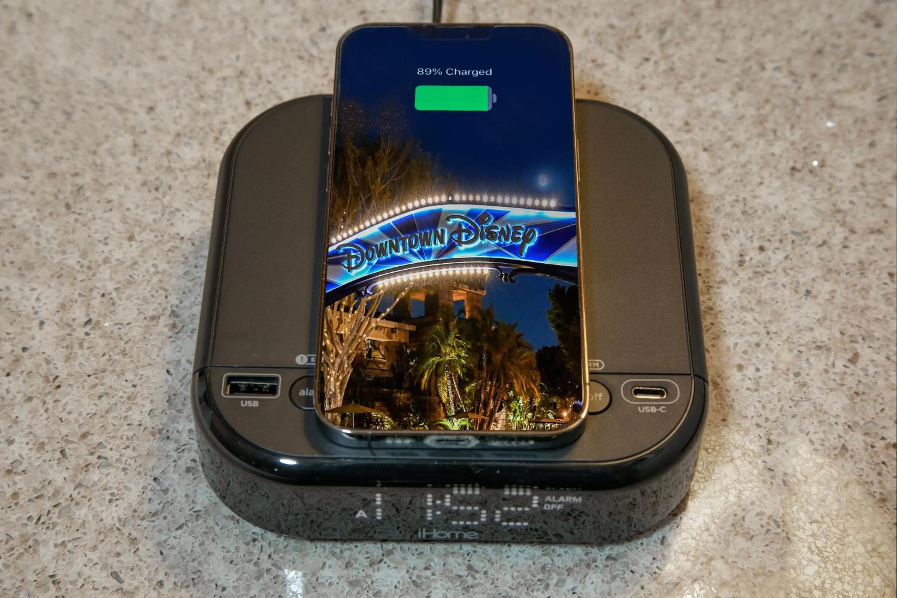 Bedroom in Del Sol Inn Anaheim