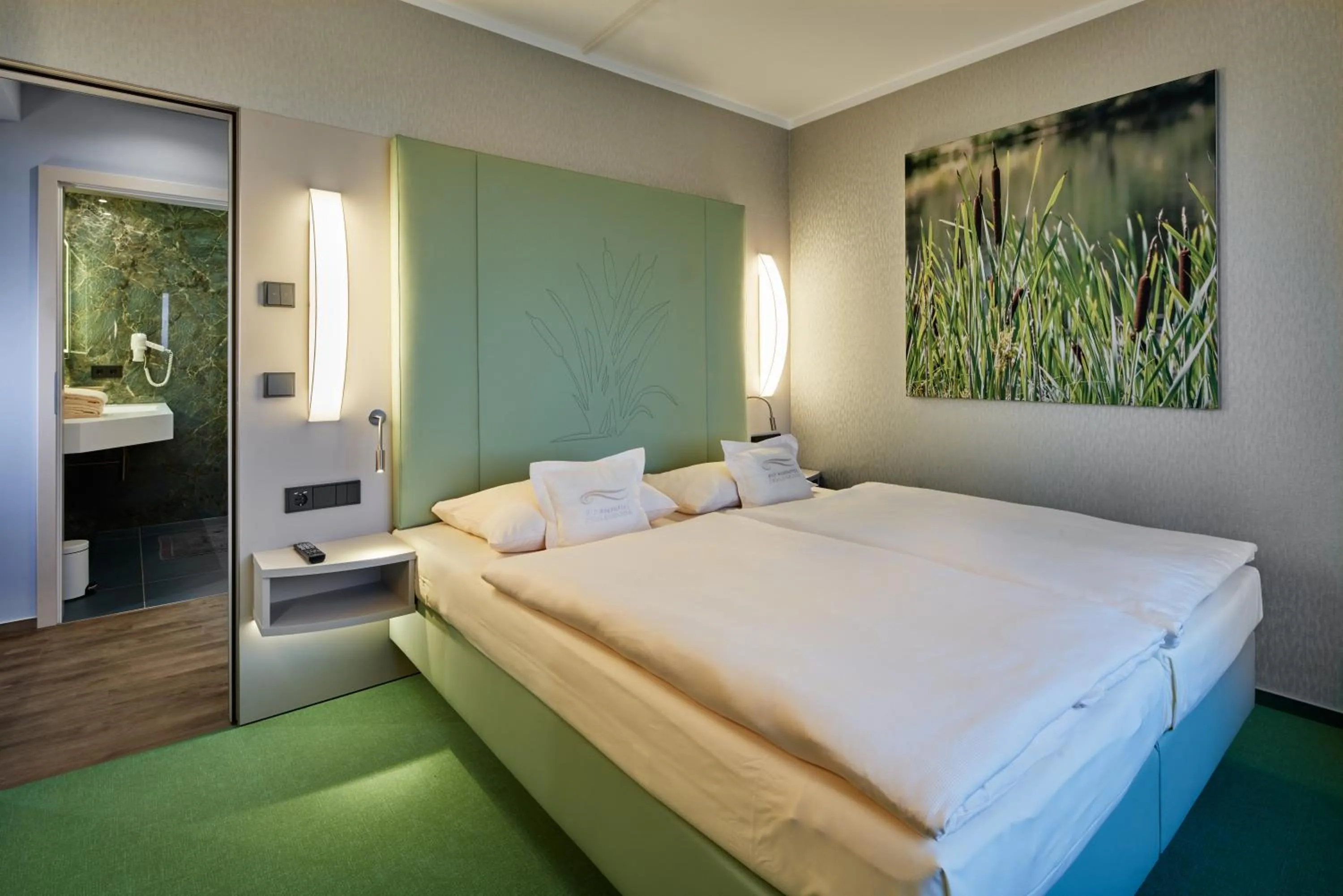 Bedroom, Bed in Bio-Seehotel Zeulenroda