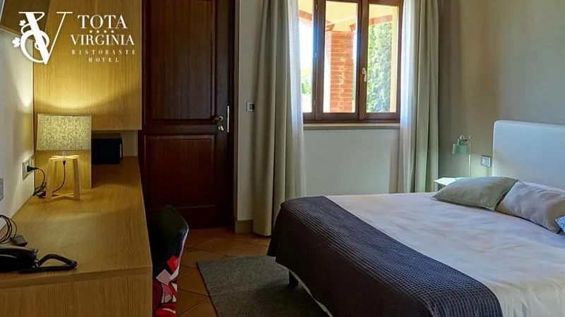 Bed in Tota Virginia Antico Podere