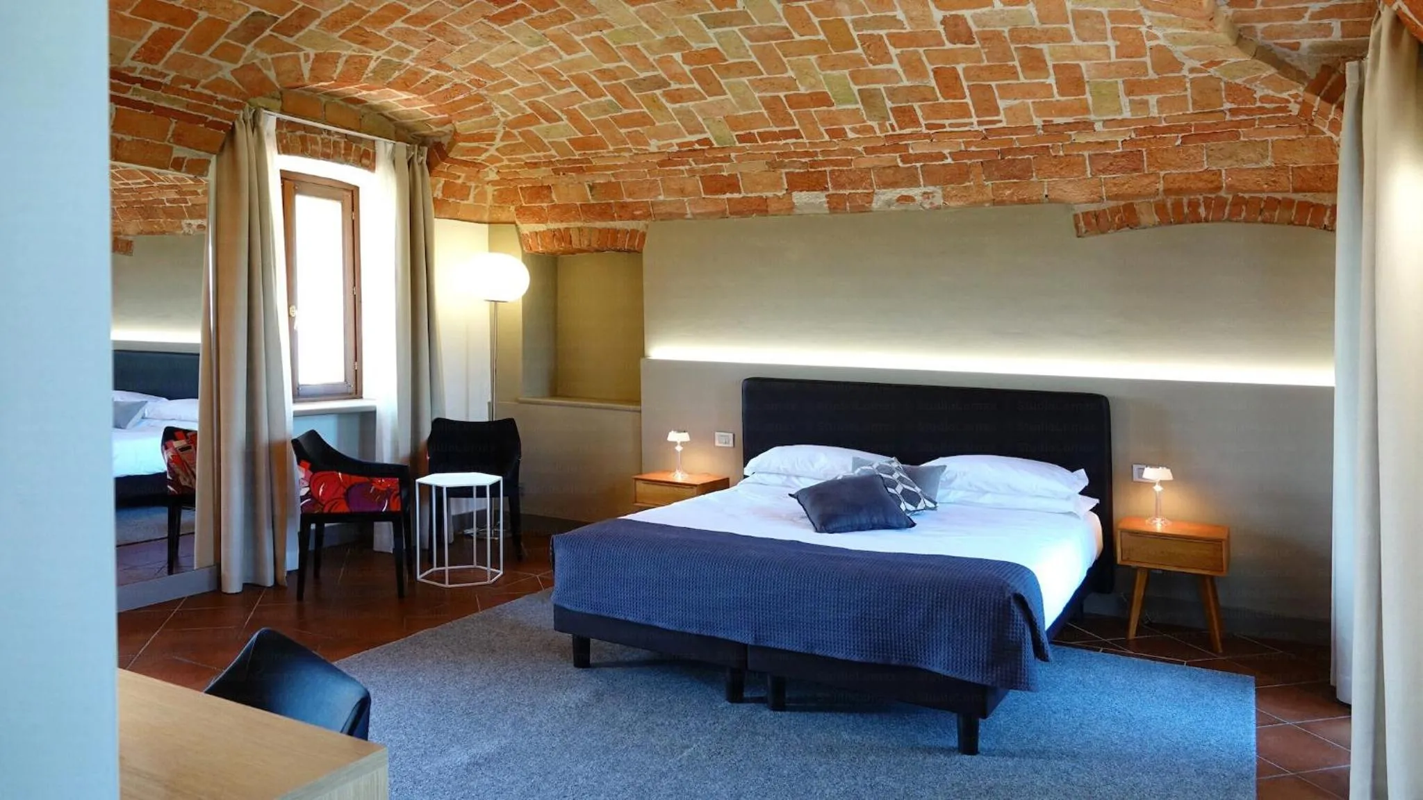 Bed in Tota Virginia Antico Podere