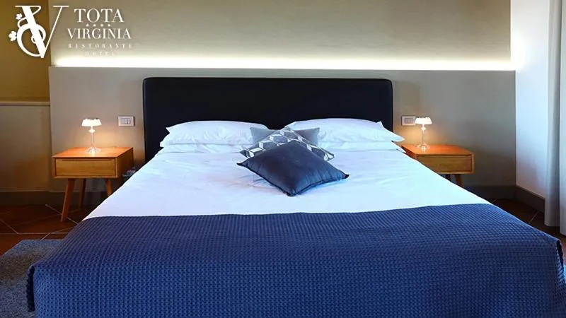 Bed in Tota Virginia Antico Podere