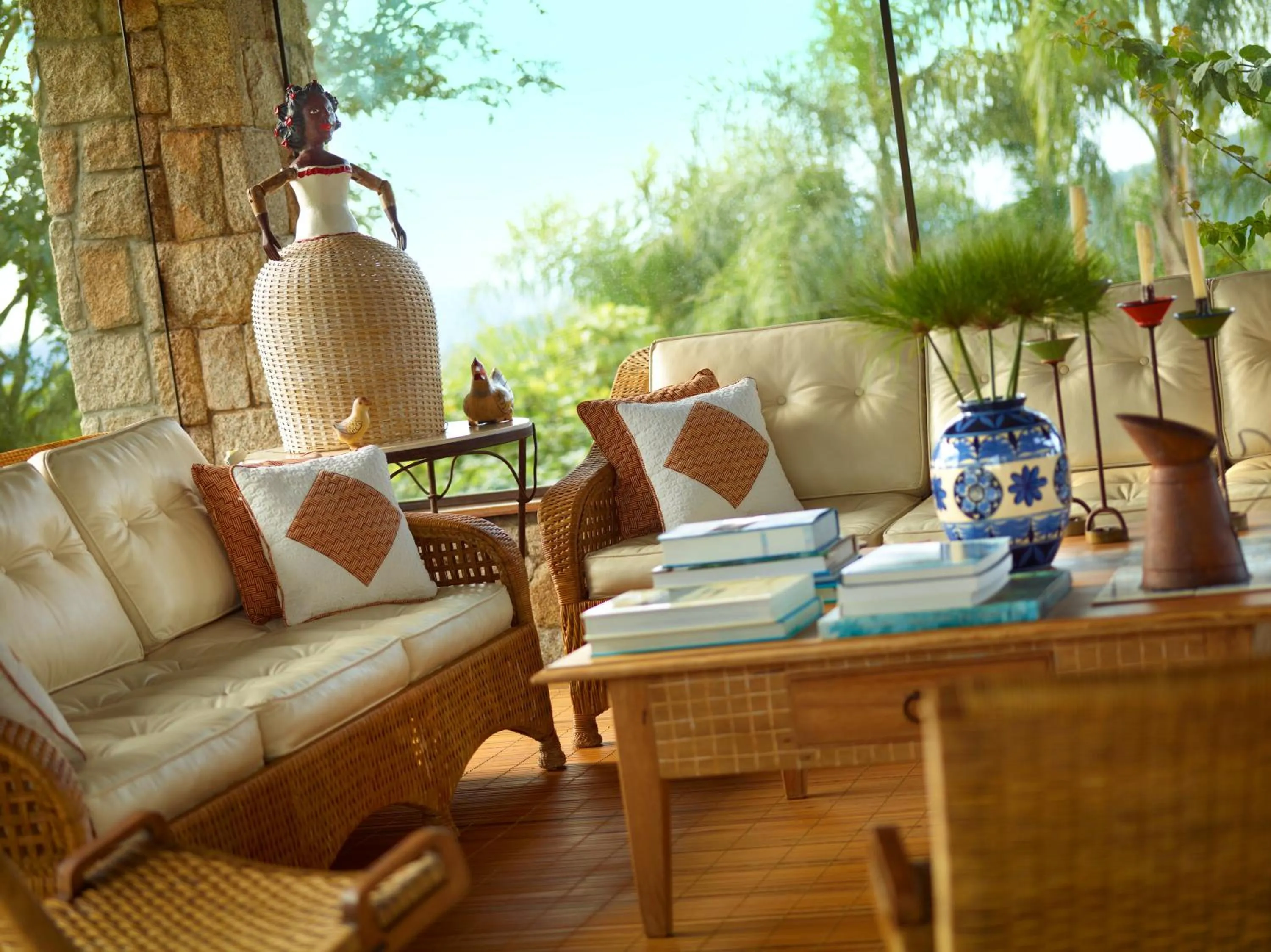 TV and multimedia in Lake Vilas Charm Hotel & SPA