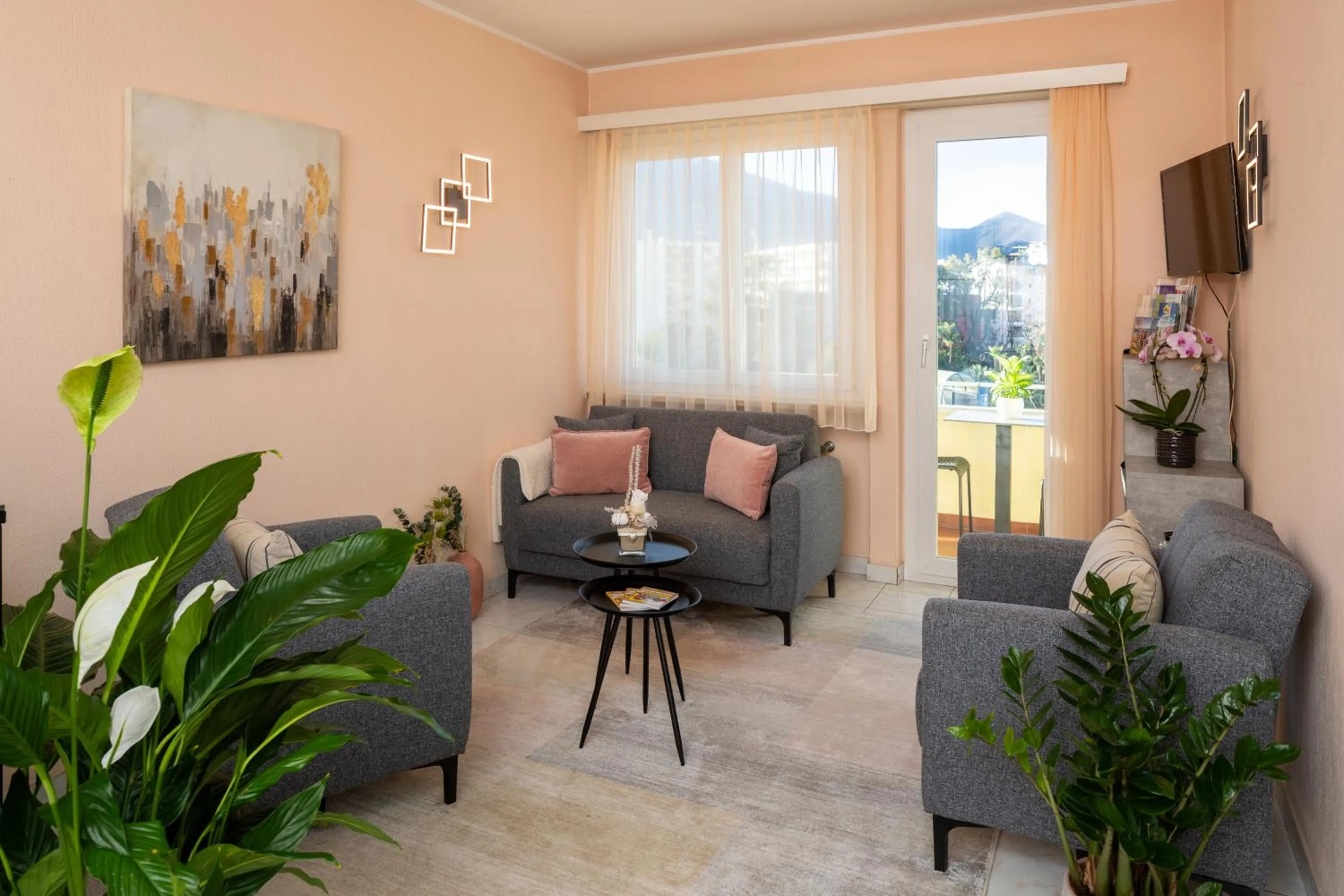 Lobby or reception in Hotel Rondinella Locarno