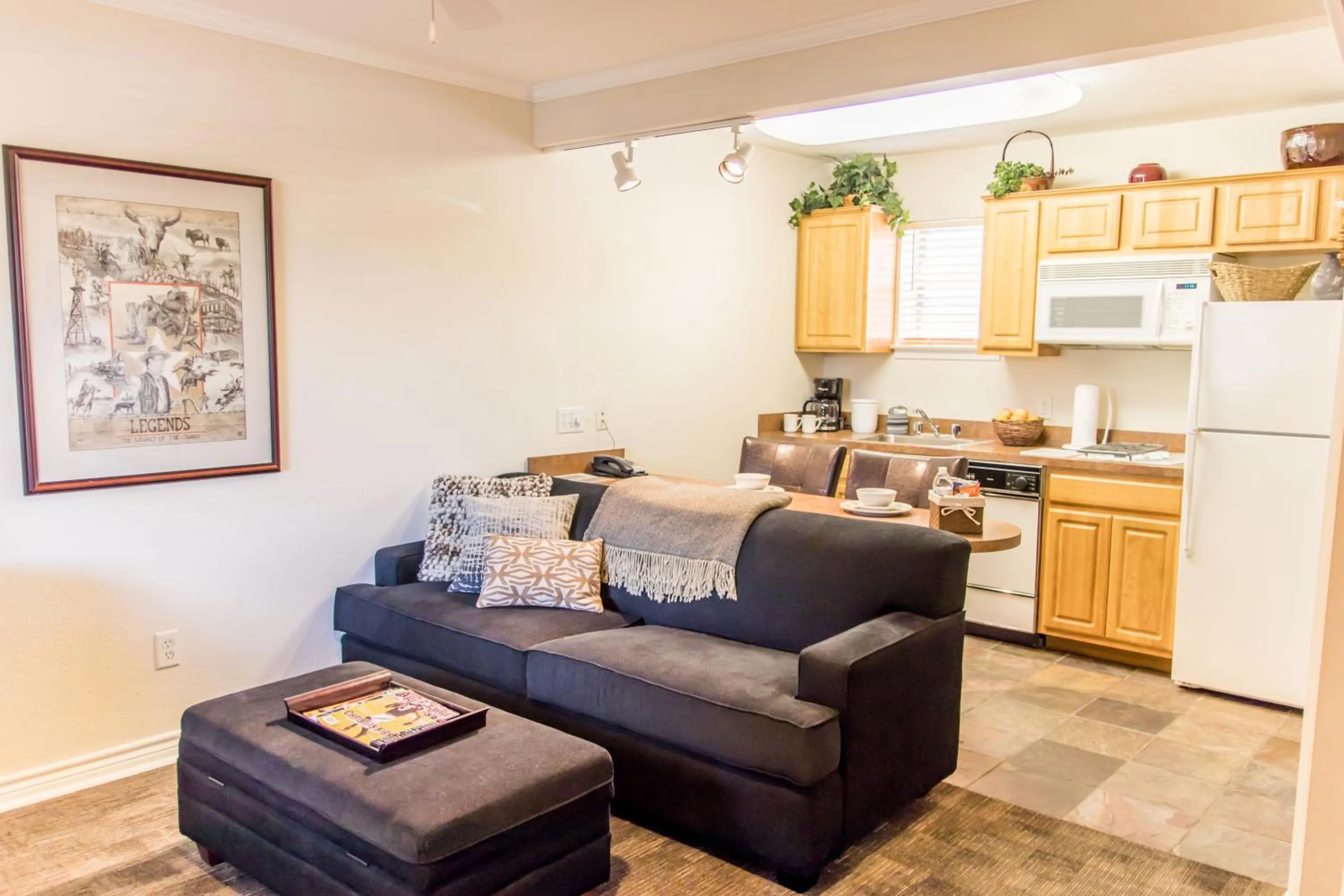 Kitchen or kitchenette in Vineyard Court Designer Suites Hotel