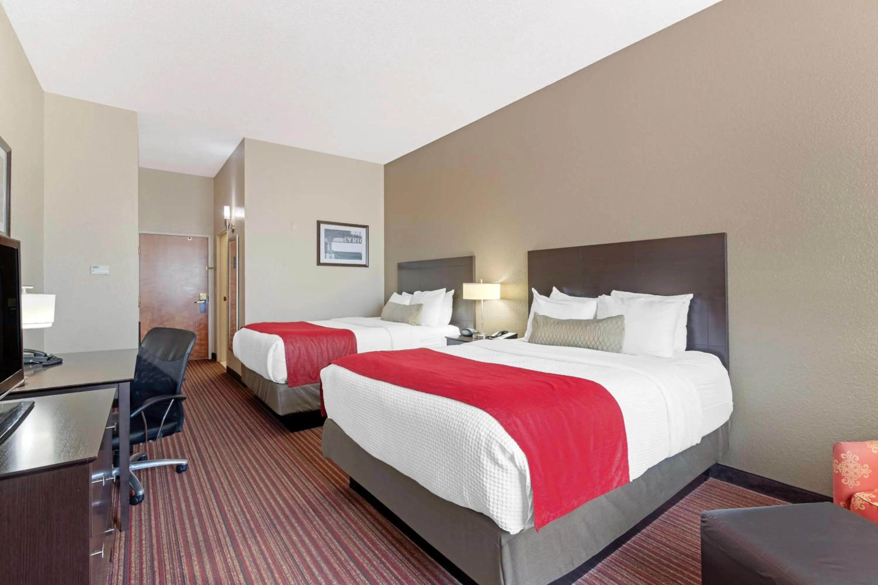 Bedroom, Bed in Best Western Plus Bradbury Inn and Suites