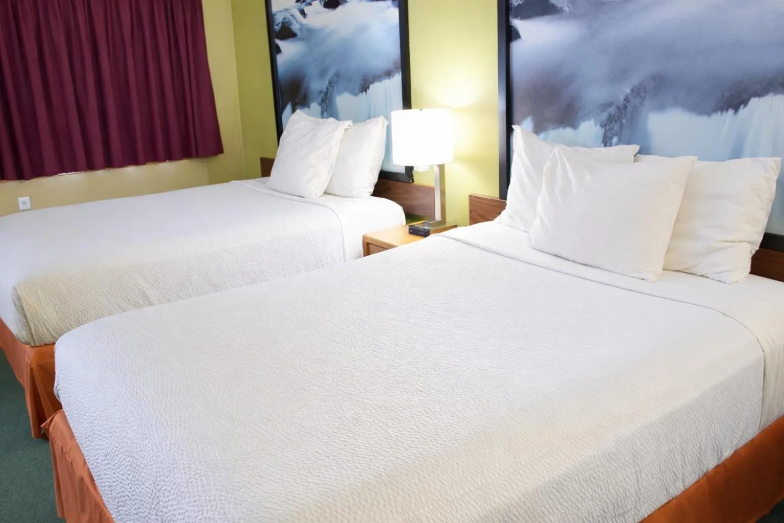 Bedroom, Bed in Super 8 by Wyndham Antigo