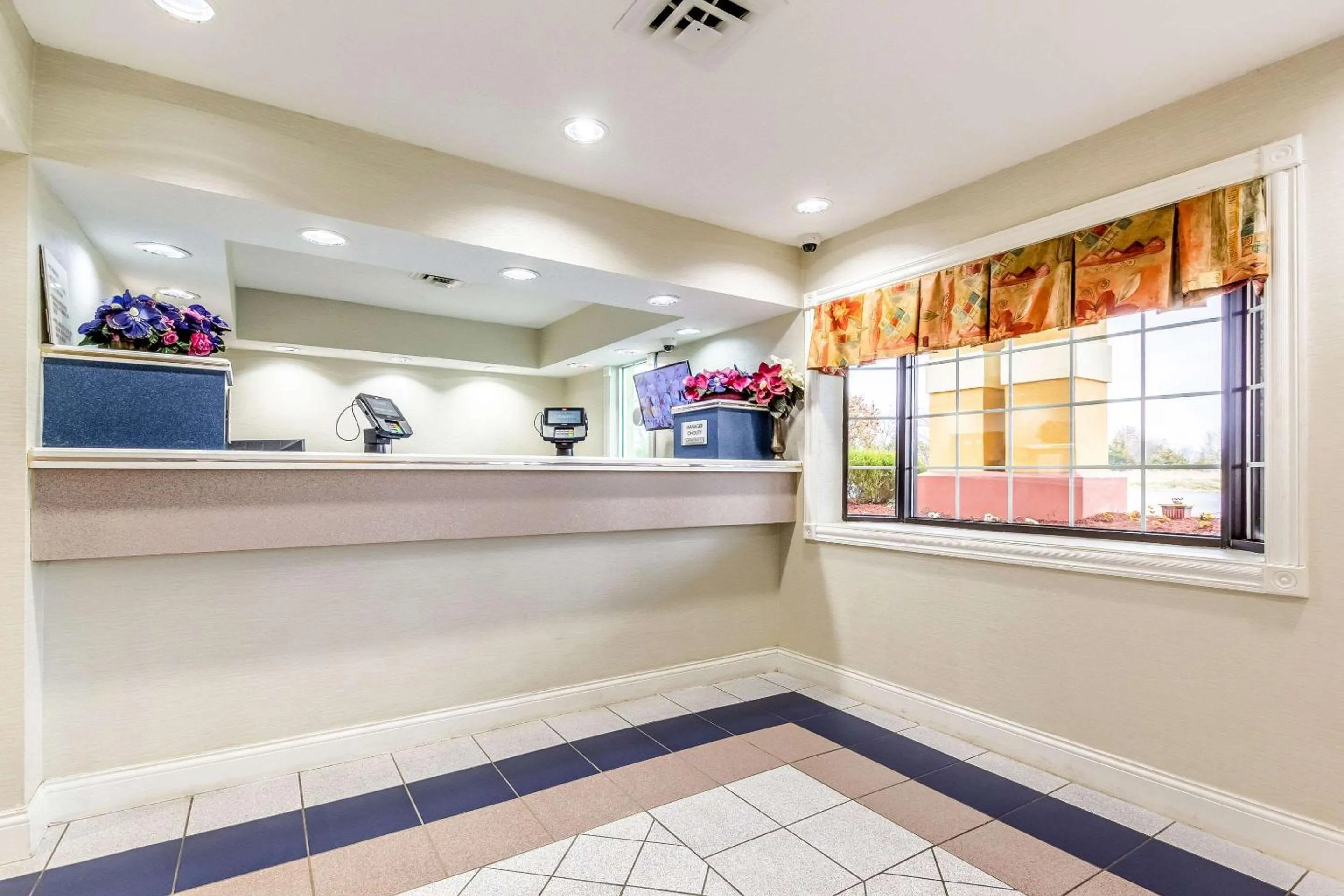 Lobby or reception in Econo Lodge Berea