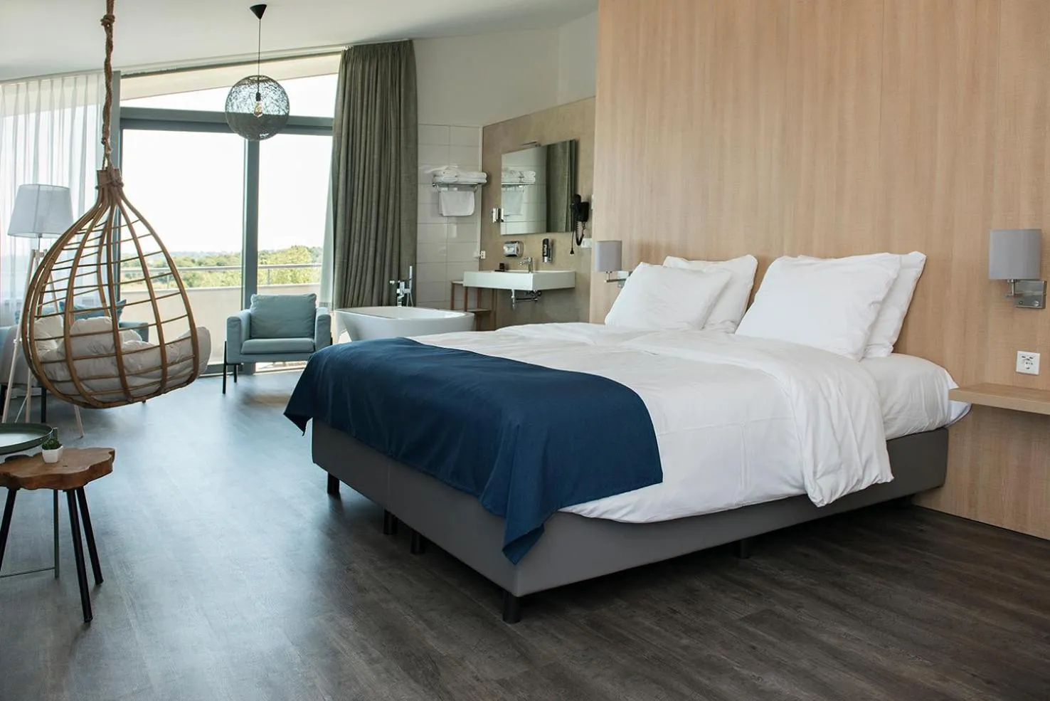 Bed in Strandhotel Duinoord