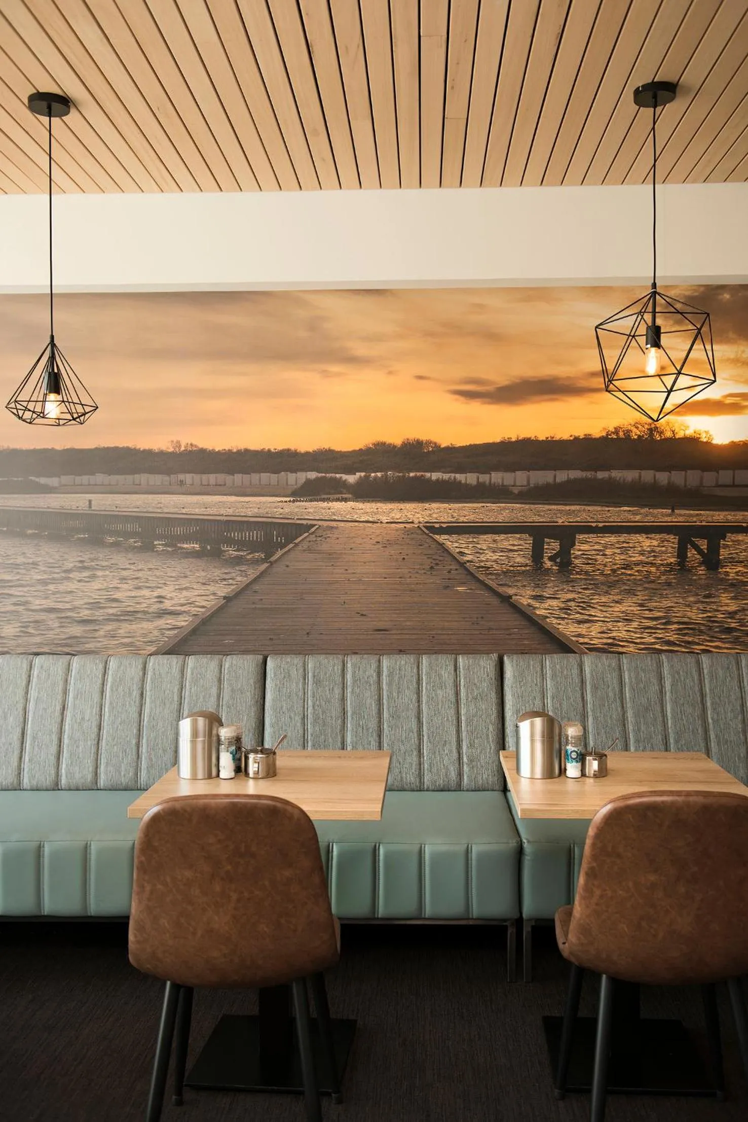 Restaurant/places to eat in Strandhotel Duinoord