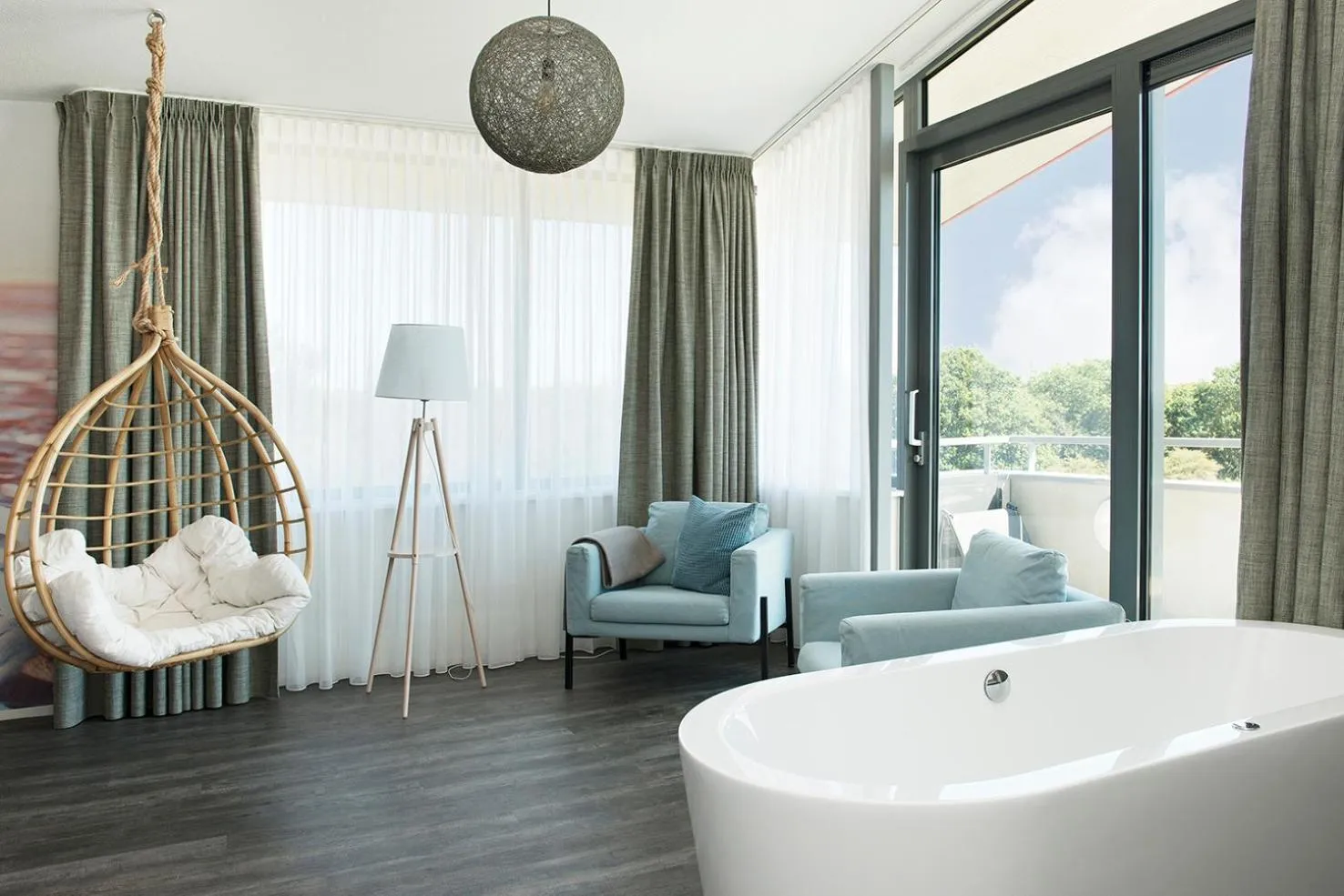 Bed in Strandhotel Duinoord