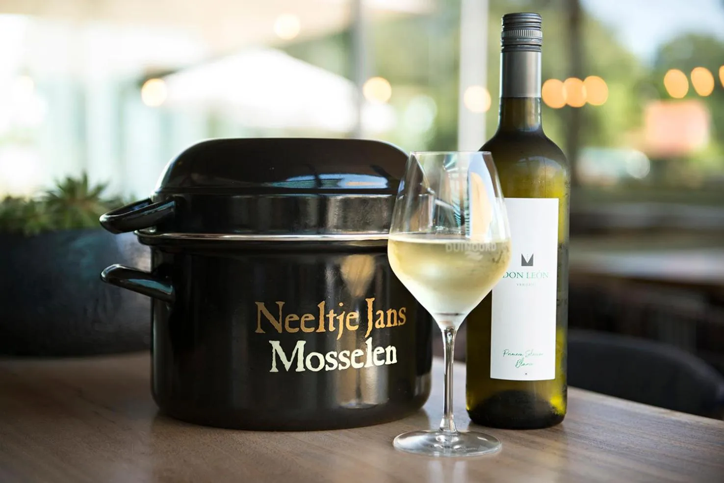 Food and drinks in Strandhotel Duinoord