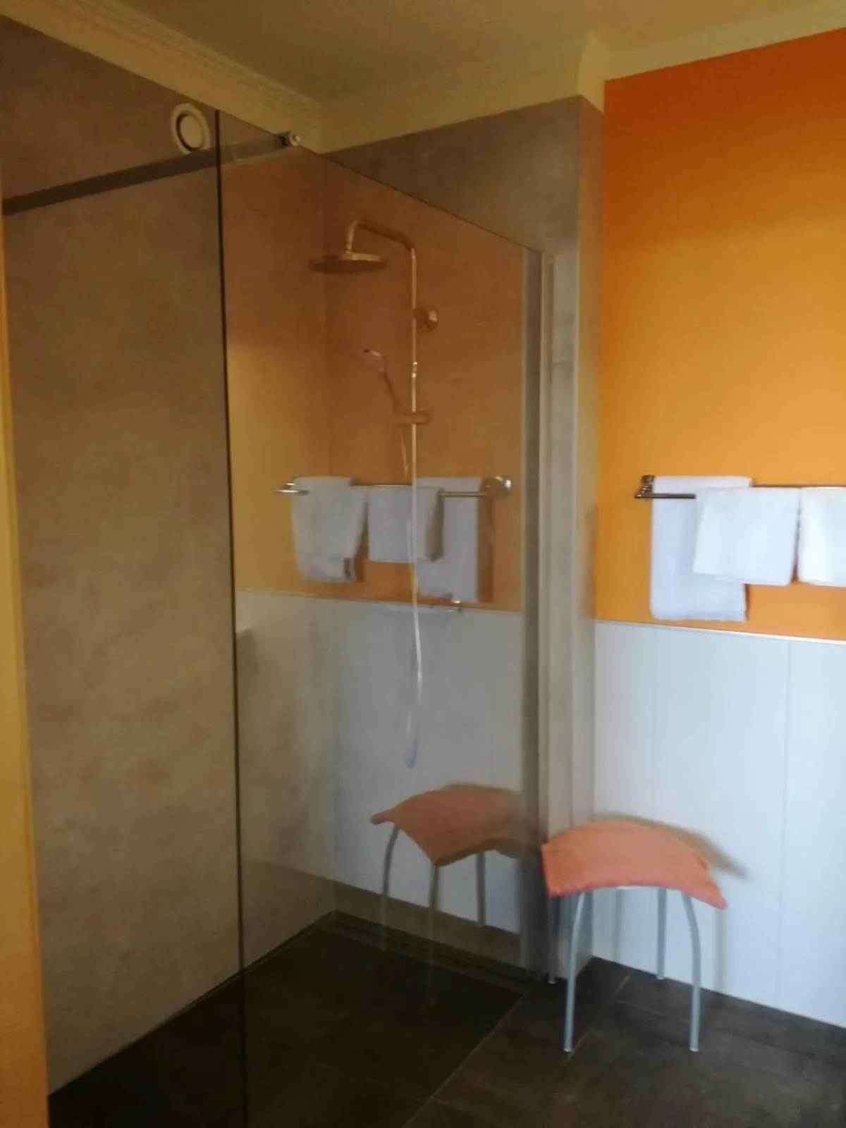 Bathroom in Gesundheitshotel Weißenstadt am See