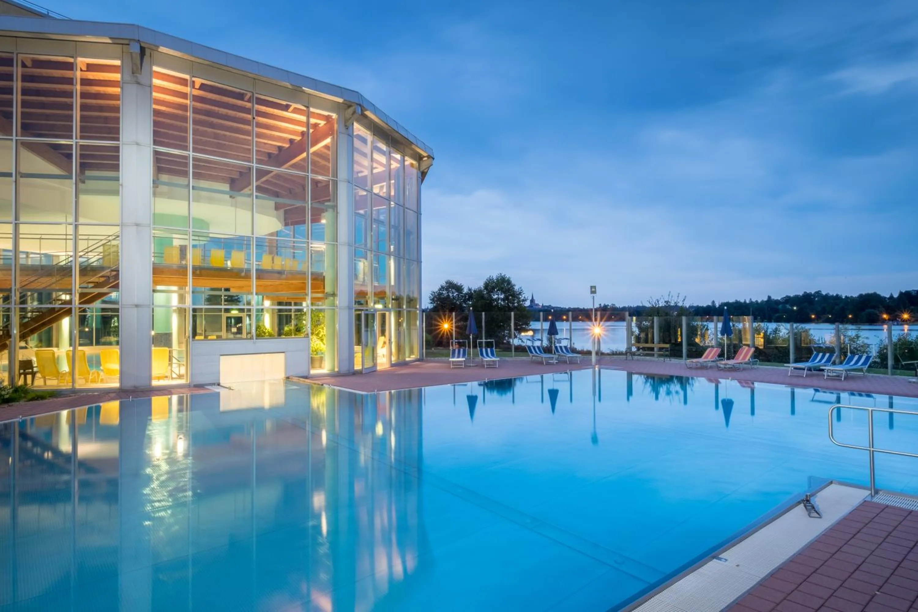 Swimming pool in Gesundheitshotel Weißenstadt am See